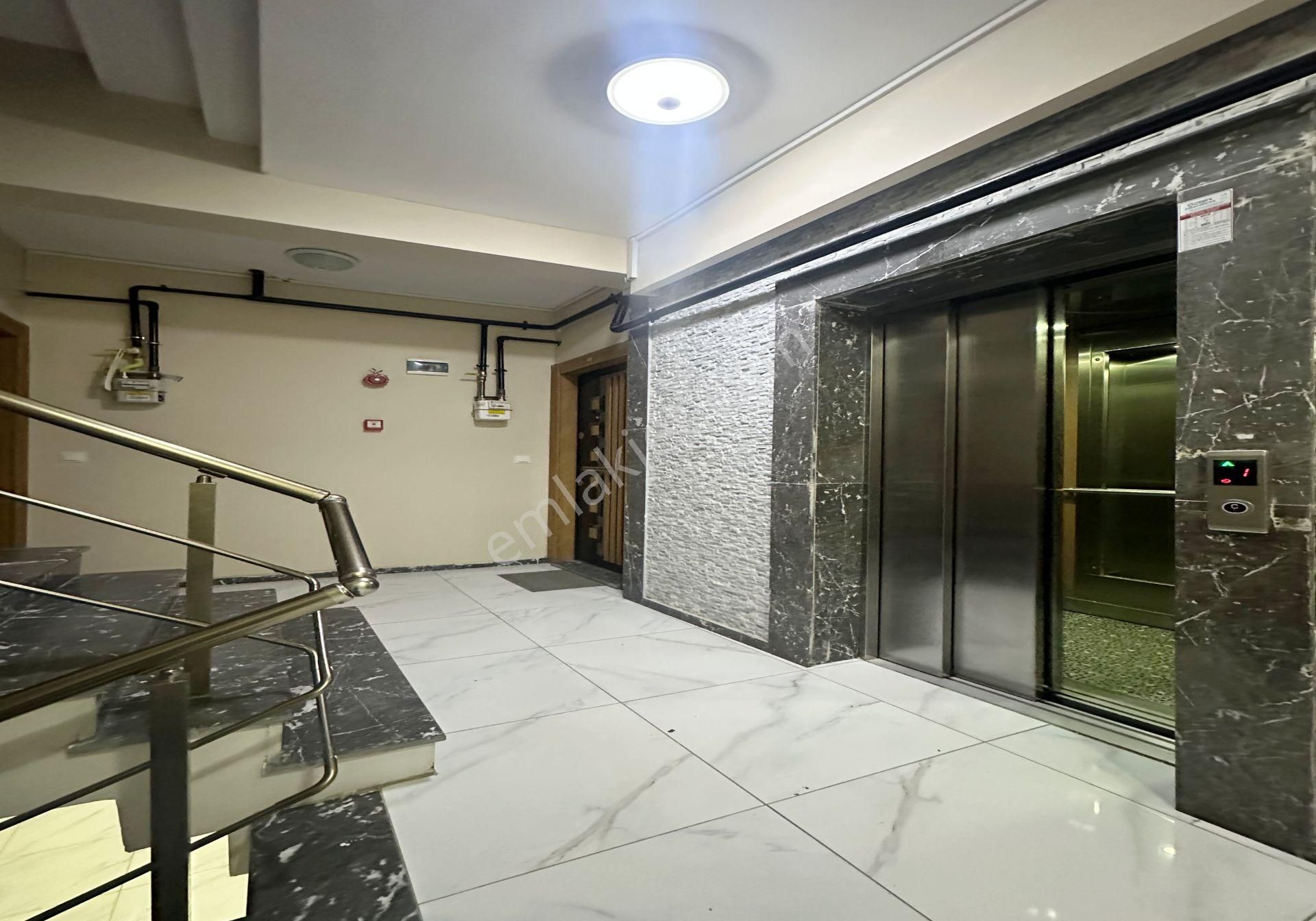 Beylikdüzü Safa Dan Manzaralı Ferah Vadi Cepheli Balkonlu 2+1 - Görsel 18