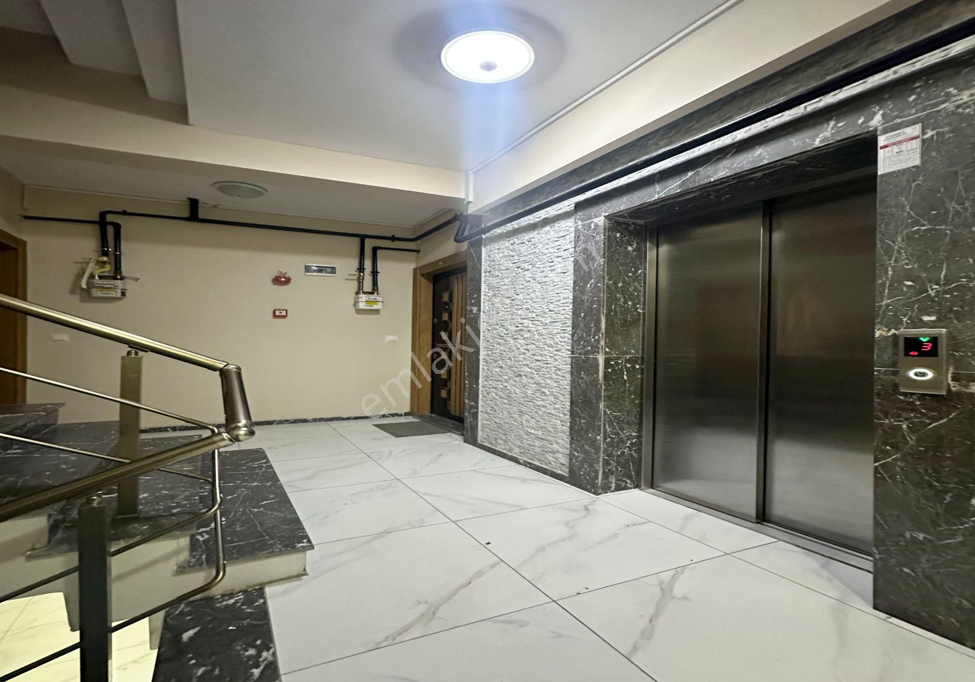 Beylikdüzü Safa Dan Manzaralı Ferah Vadi Cepheli Balkonlu 2+1 - Görsel 23