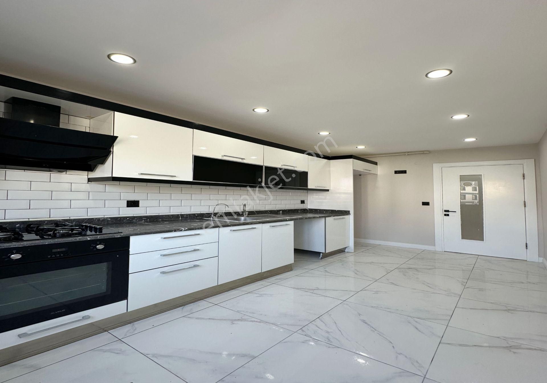 Beylikdüzü Safa Dan Manzaralı Ferah Vadi Cepheli Balkonlu 2+1 - Görsel 13