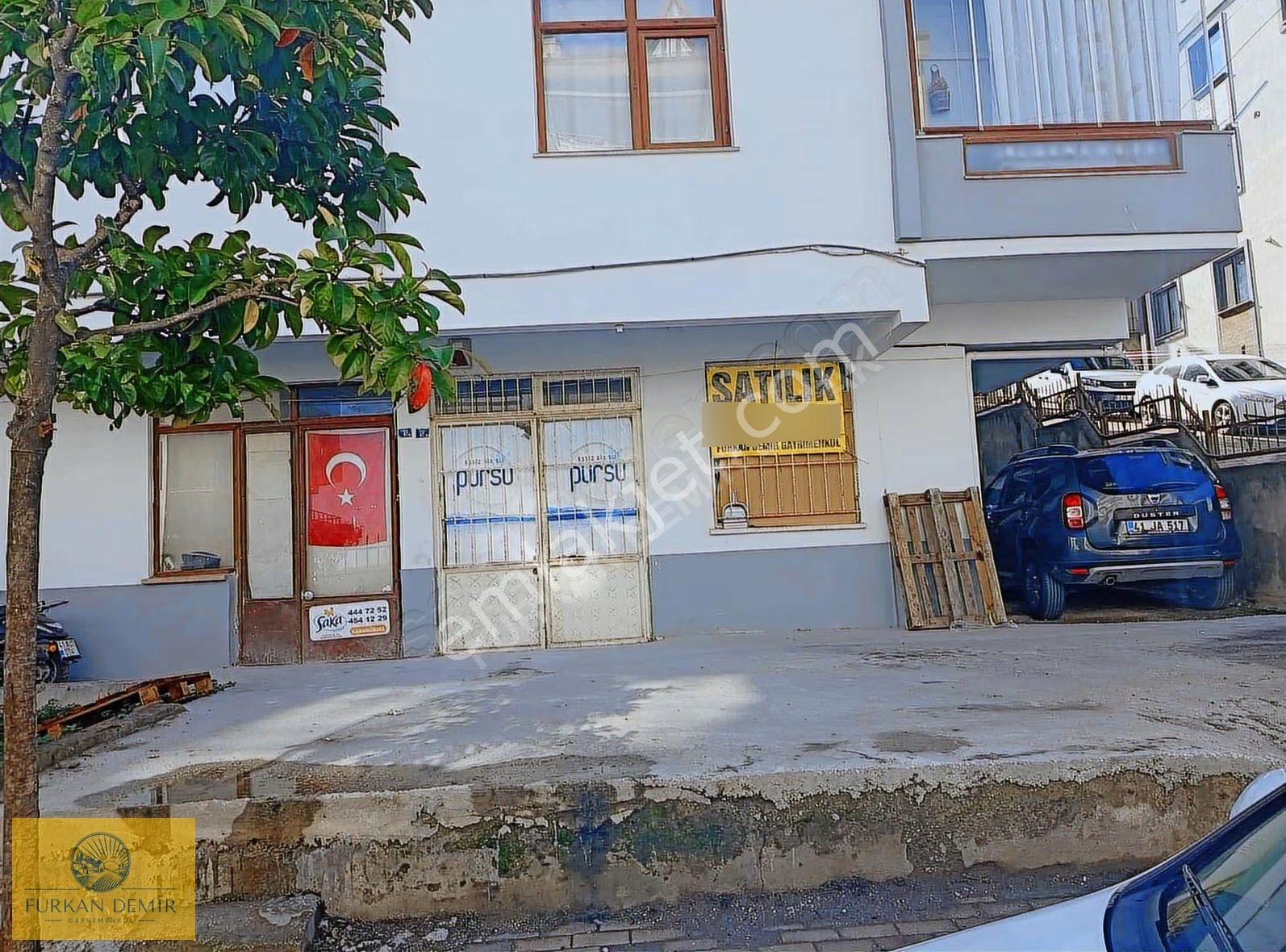 Furkan Demir'den Karamürsel Çiftlik Caddesi'nde Satılık Dükkan