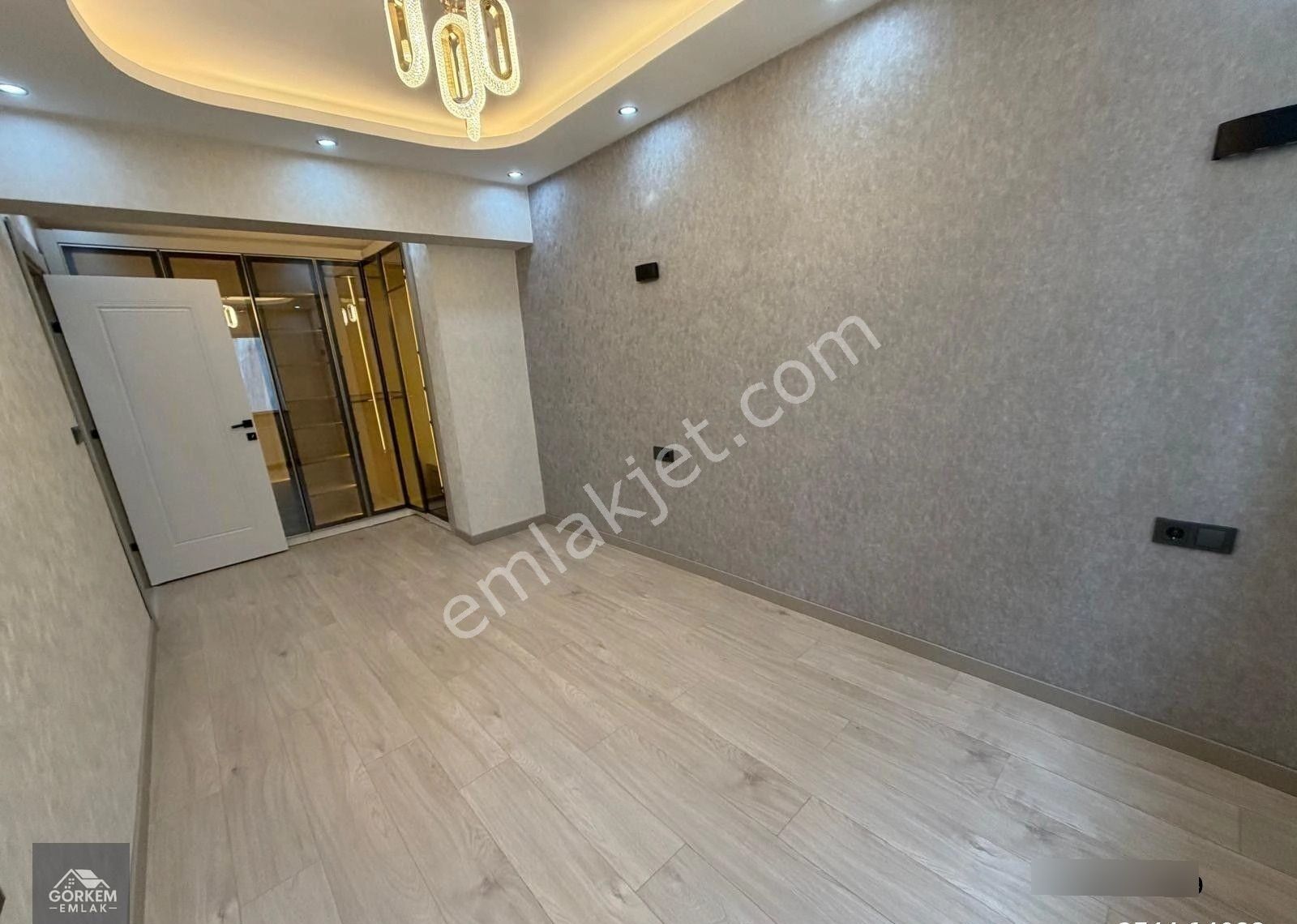 Görkem'den 2+1+amerikan Mutfaklı Balkonlu Ayhan Sümer Lisesi Yakını Kat Konumunda - Görsel 11