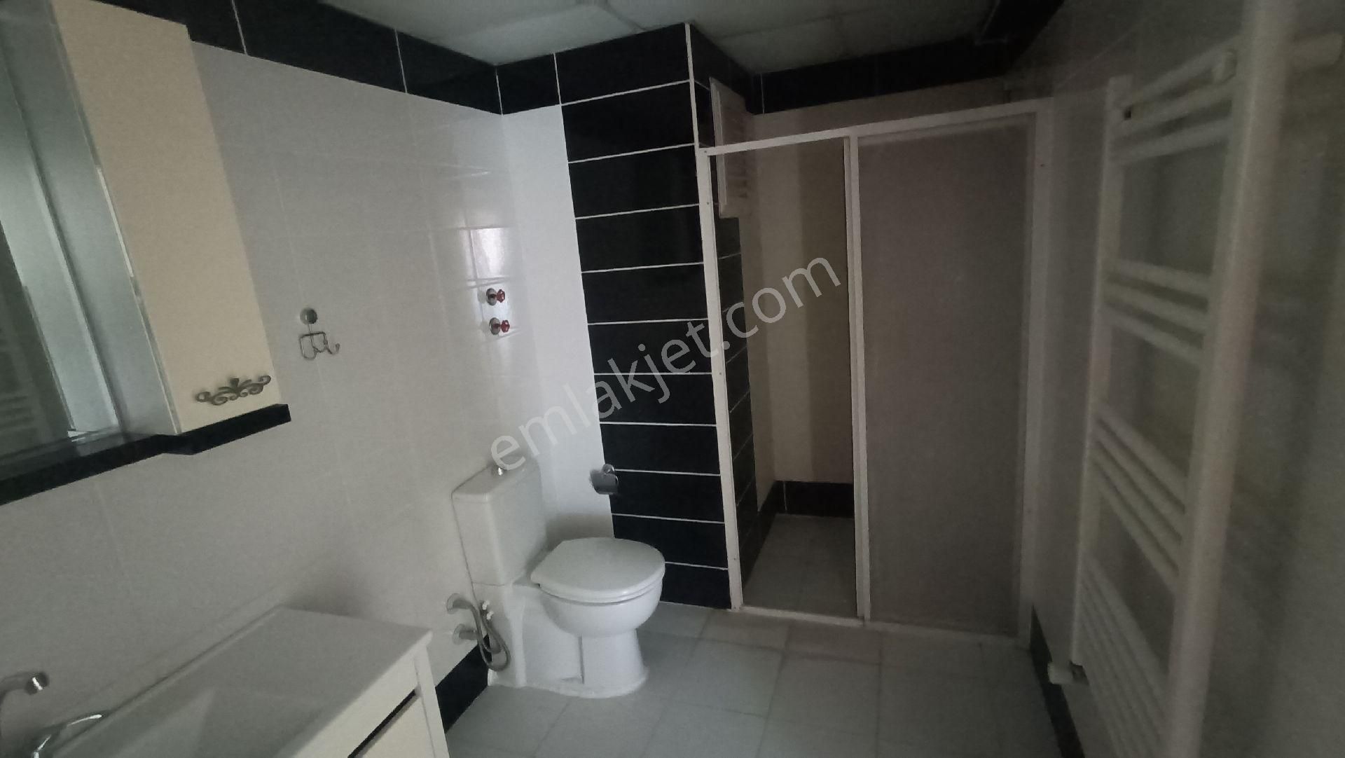 Menemen Uğur Mumcu Acil Satılık 3+1 Ara Kat Daire - Görsel 12