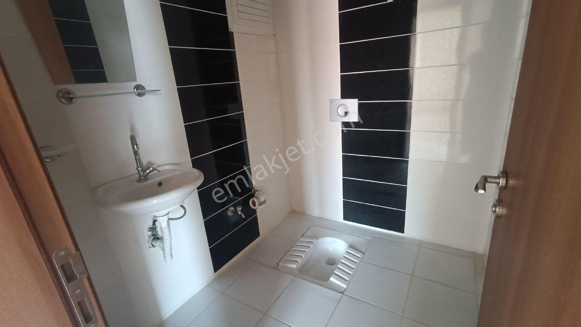 Menemen Uğur Mumcu Acil Satılık 3+1 Ara Kat Daire - Görsel 14