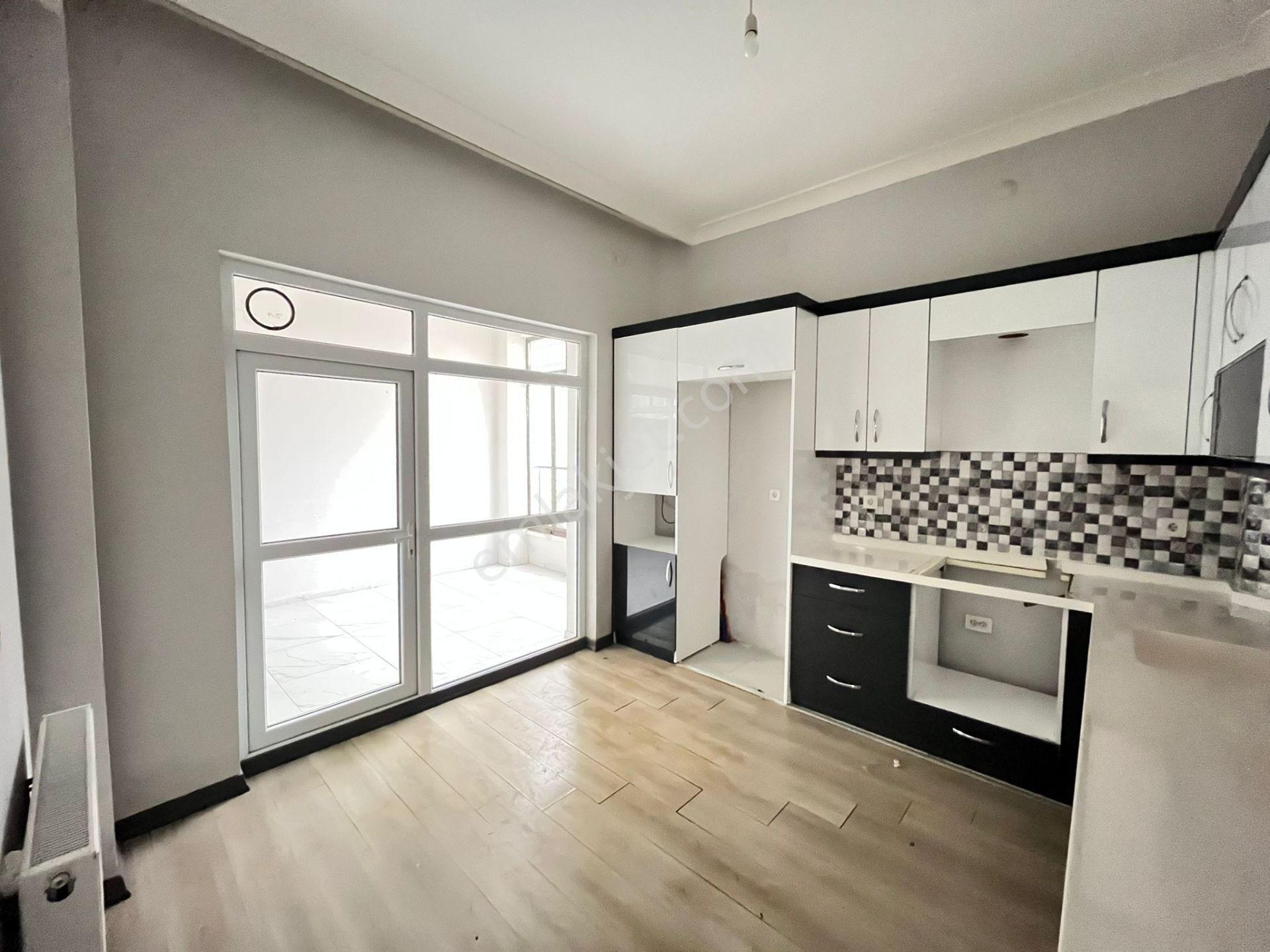 Altındağ - Feridun Çelik Mahallesinde Teras Balkonlu, Yapılı 3+1 Satılık Fırsat Dairesi !! - Görsel 2