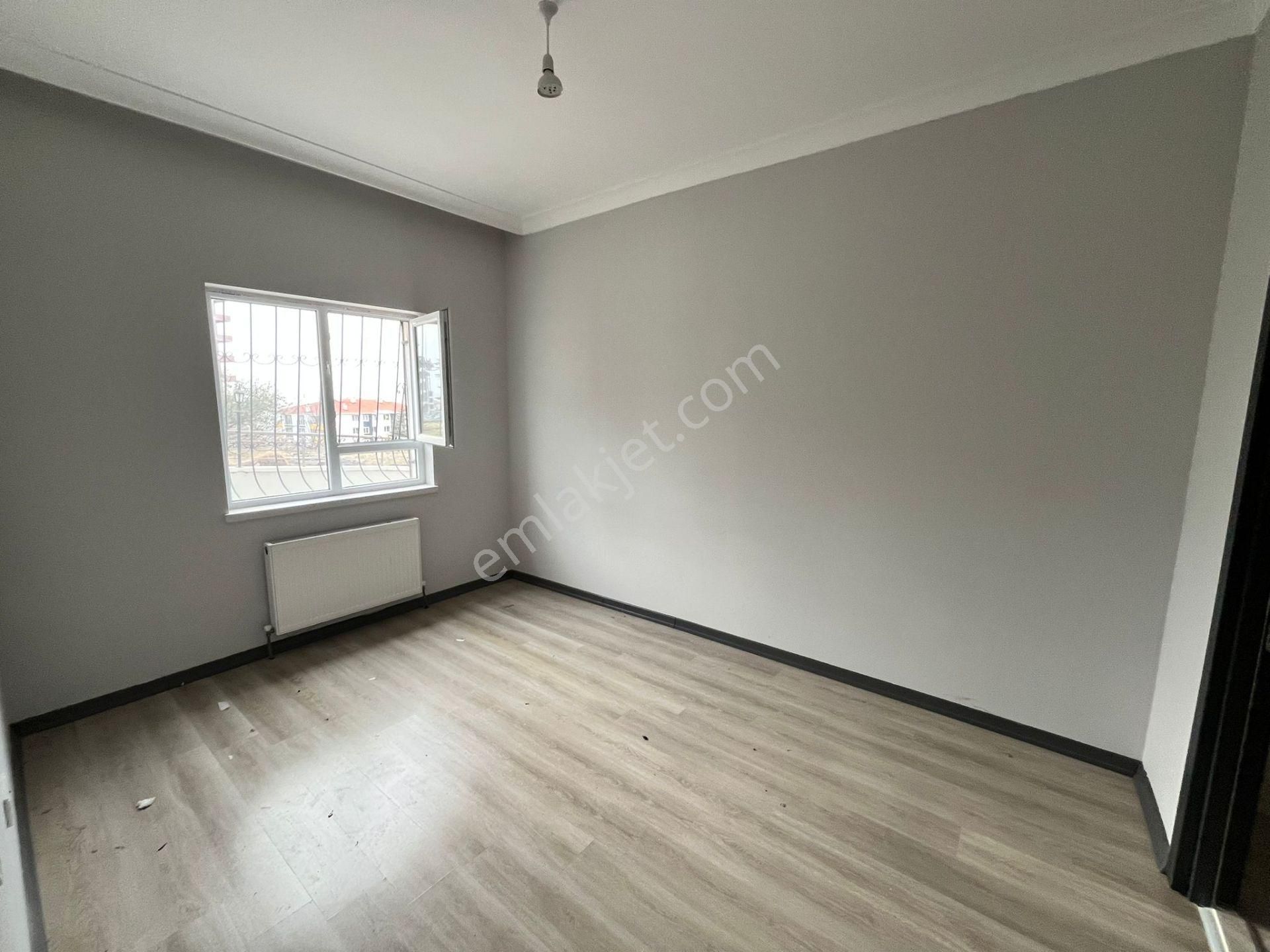 Altındağ - Feridun Çelik Mahallesinde Teras Balkonlu, Yapılı 3+1 Satılık Fırsat Dairesi !! - Görsel 5