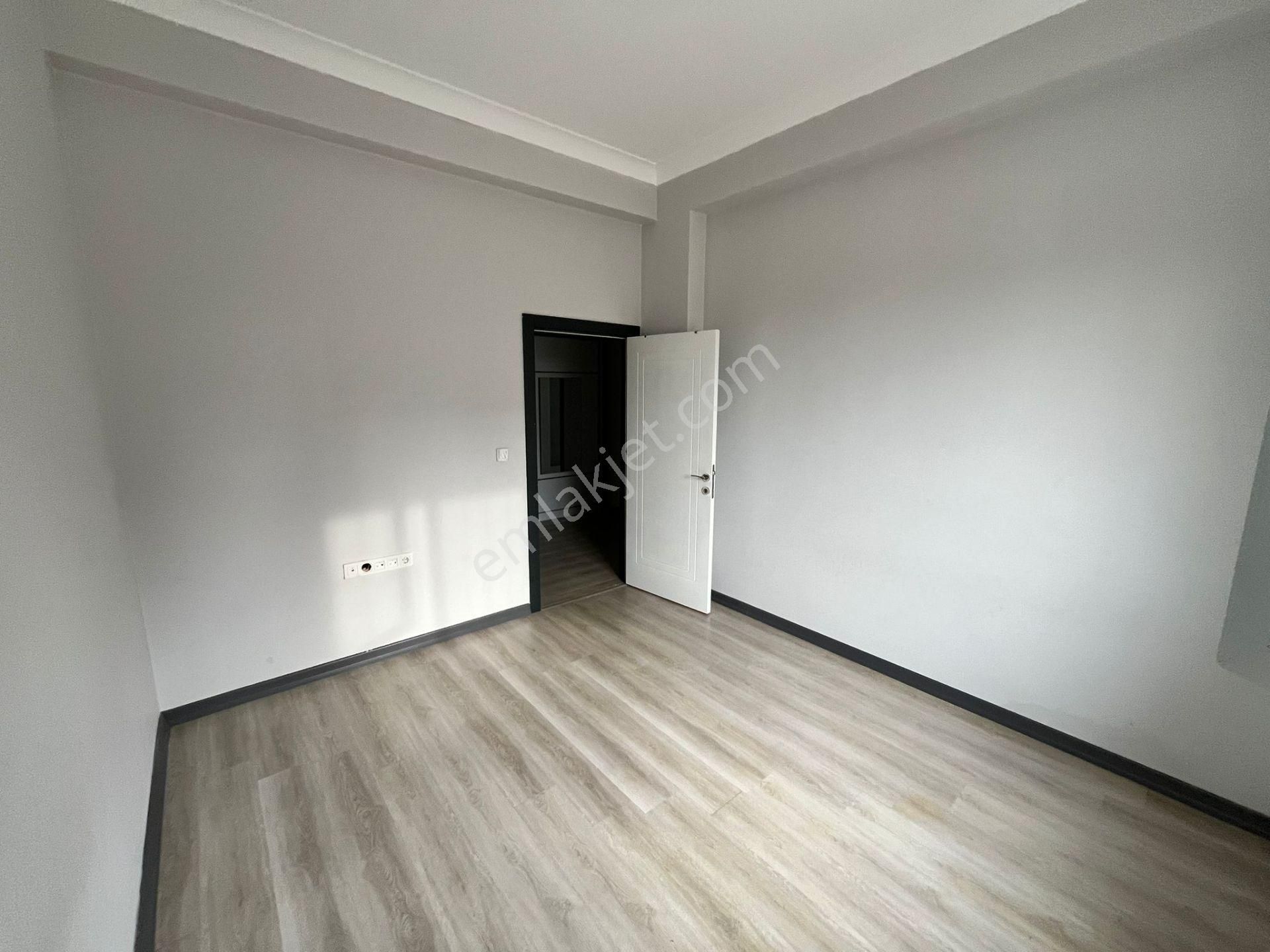 Altındağ - Feridun Çelik Mahallesinde Teras Balkonlu, Yapılı 3+1 Satılık Fırsat Dairesi !! - Görsel 6