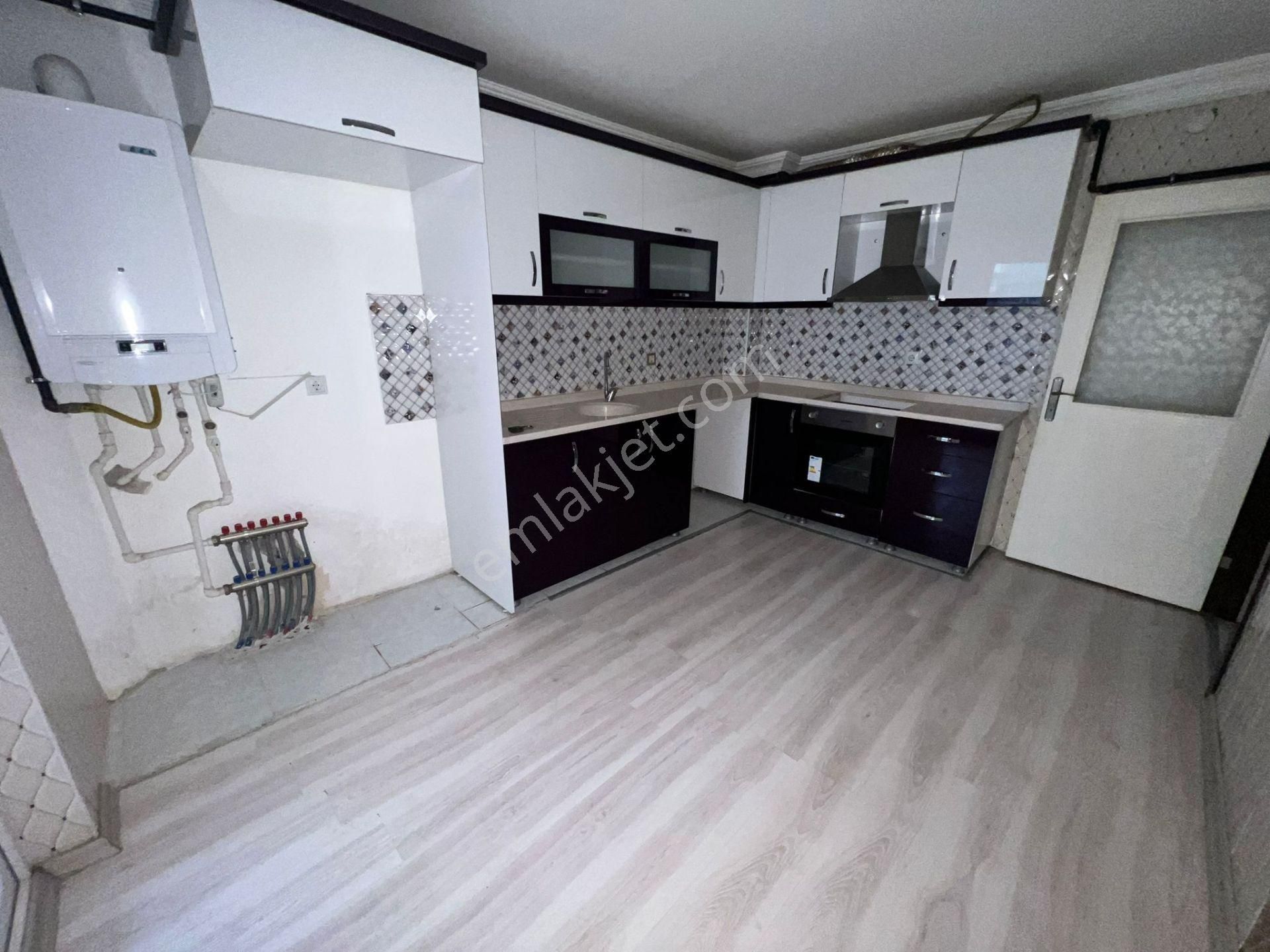 Altındağ - Karapürçek Mahallesinde Teras Balkonlu, Yapılı 3+1 Satılık Daire !!! - Görsel 5