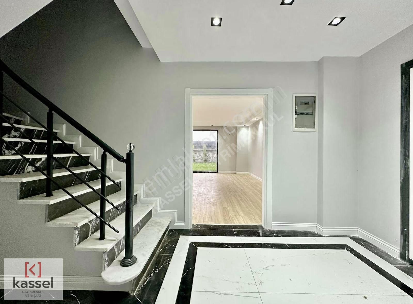 [kassel Yapı] Geniş Oturumlu - Havuzlu - Müstakil Bahçeli Villa - Görsel 18