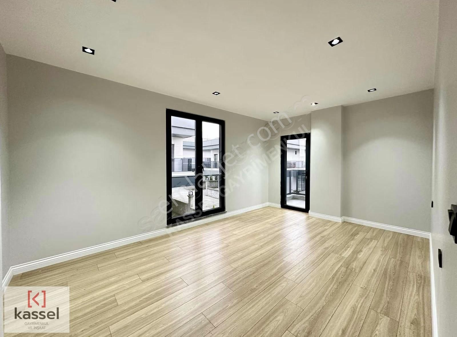 [kassel Yapı] Geniş Oturumlu - Havuzlu - Müstakil Bahçeli Villa - Görsel 34