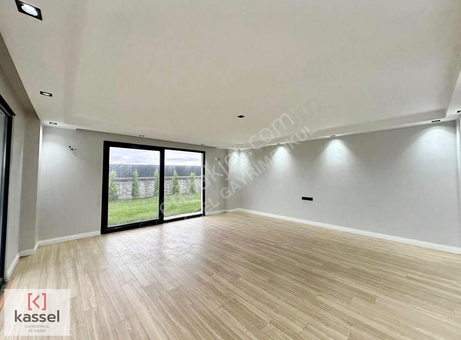 [kassel Yapı] Geniş Oturumlu - Havuzlu - Müstakil Bahçeli Villa - Görsel 11