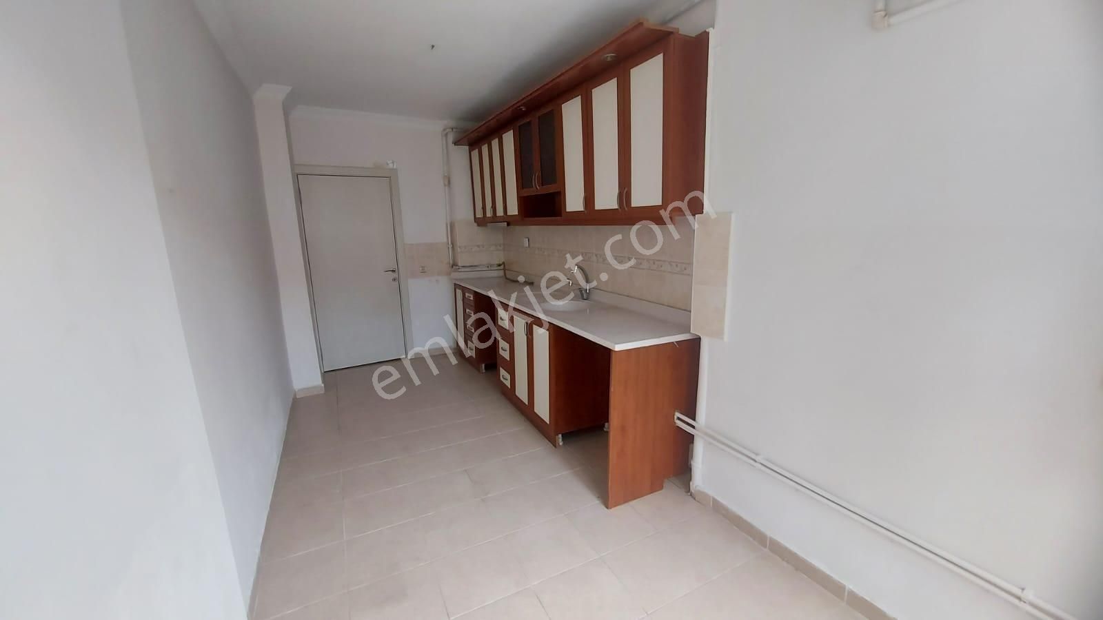 Atanora Vadi'den Dikmen Merkezde Boş Oturuma Hazır Ön Cephe Kombili 3+1