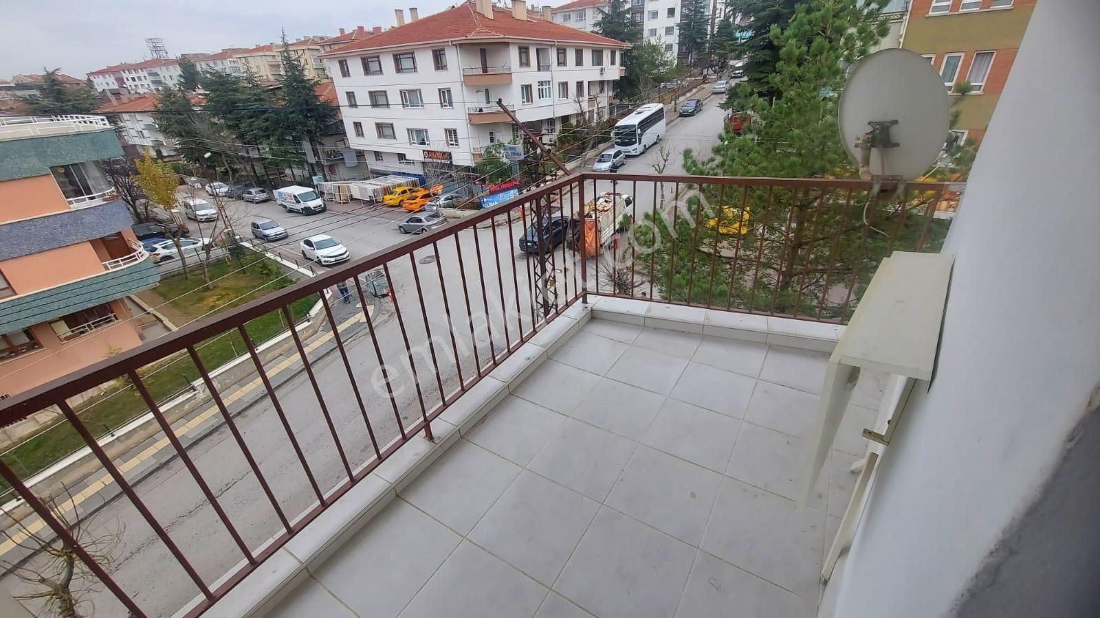 Atanora Vadi'den Dikmen Merkezde Boş Oturuma Hazır Ön Cephe Kombili 3+1 - Görsel 23