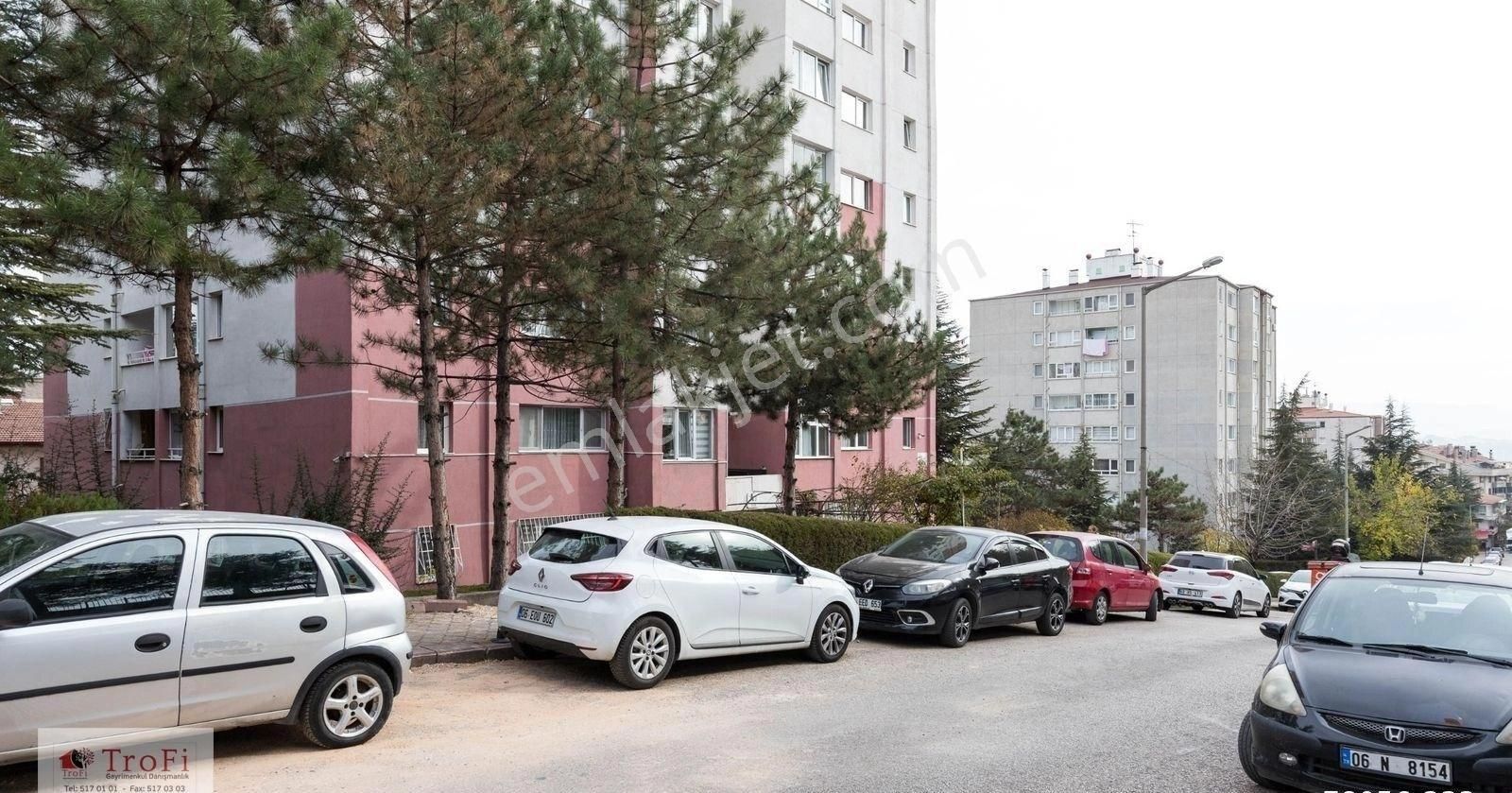 Esertepe Emlak Bankası Konutları'nda, Full Yapılı Satılık Daire