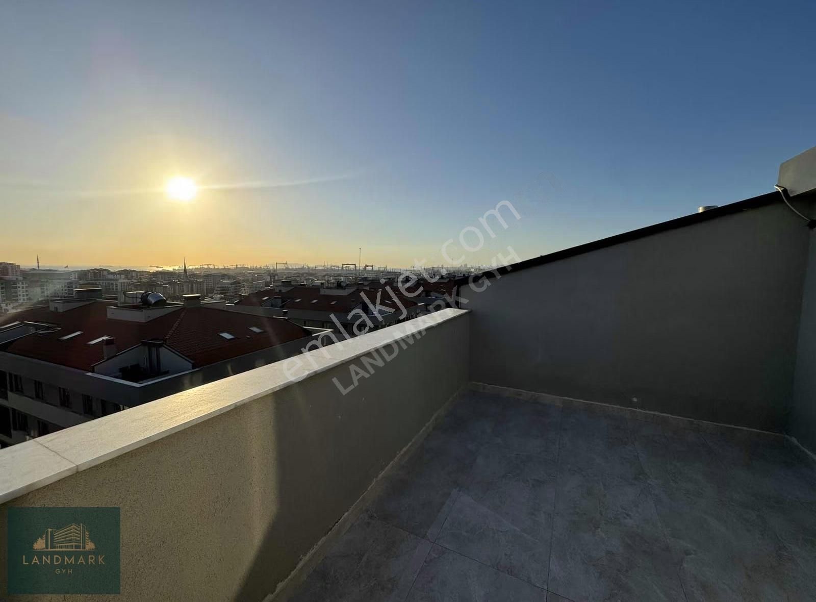 Yetkili Ofis Landmark'tan Özel Mimari Yapım Kiralık 5+1 Dubleks - Görsel 25