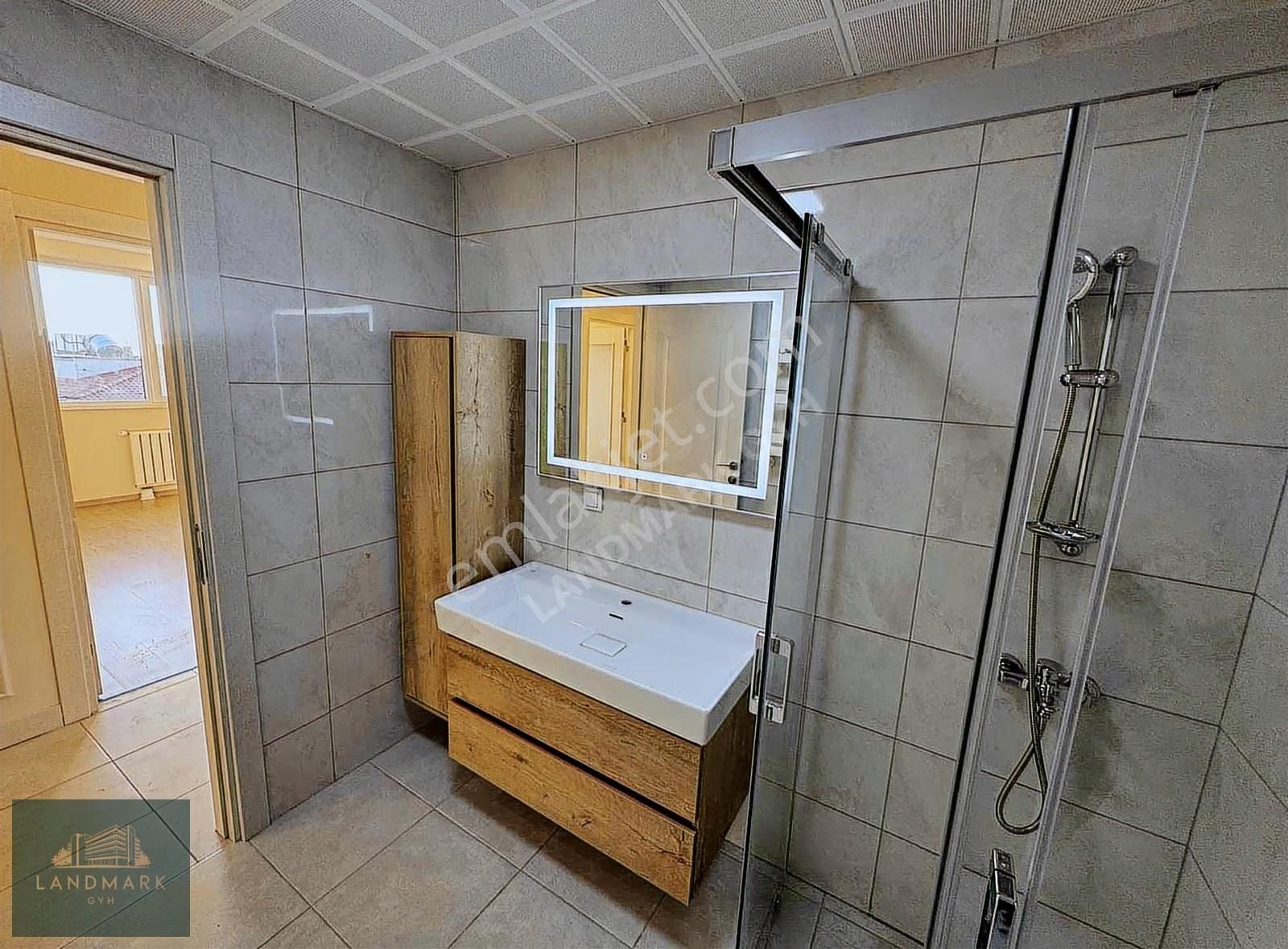 Yetkili Ofis Landmark'tan Özel Mimari Yapım Kiralık 5+1 Dubleks - Görsel 11
