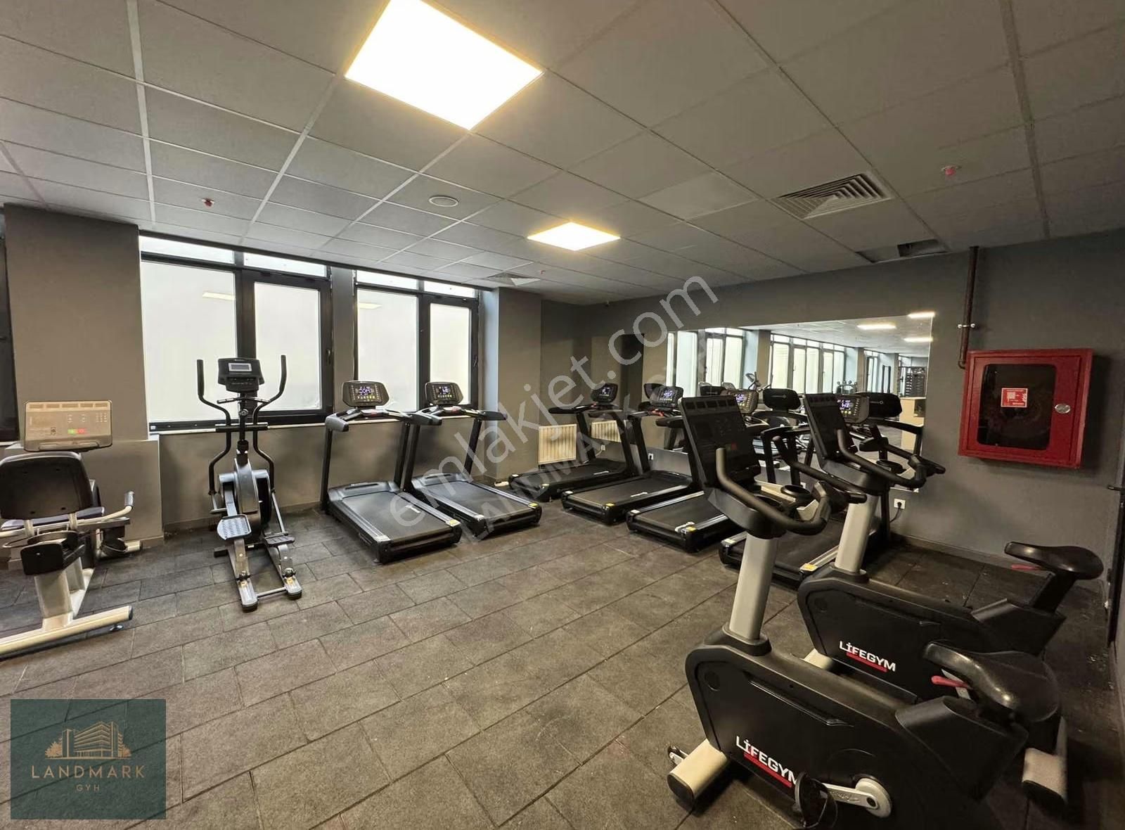 Yetkili Ofis Landmark'tan Özel Mimari Yapım Kiralık 5+1 Dubleks