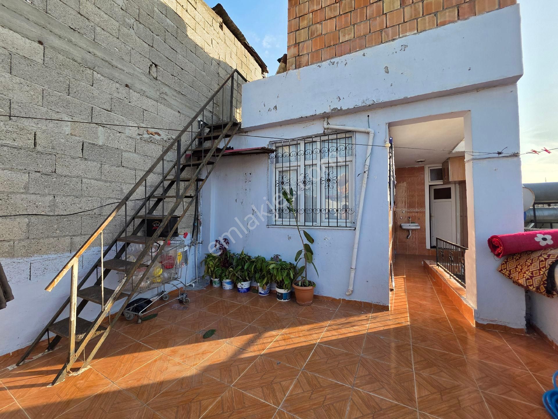 Yenibey'de Ümmü Gülsüm Camii’ne Yakın✅ 60 M² 2,5 Katlı Dubleks 5 Odalı Müstakıl - Görsel 16