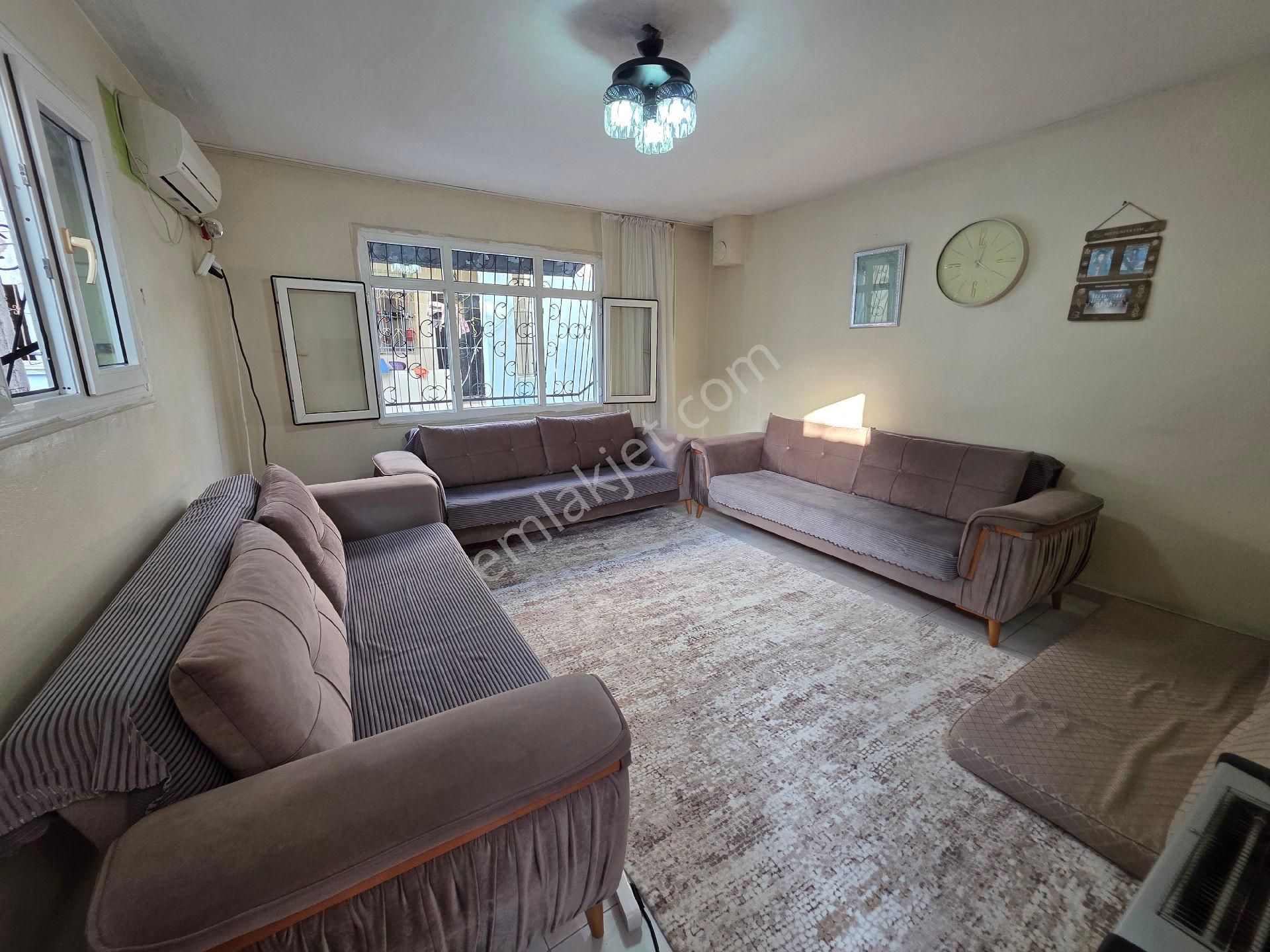 Yenibey'de Ümmü Gülsüm Camii’ne Yakın✅ 60 M² 2,5 Katlı Dubleks 5 Odalı Müstakıl