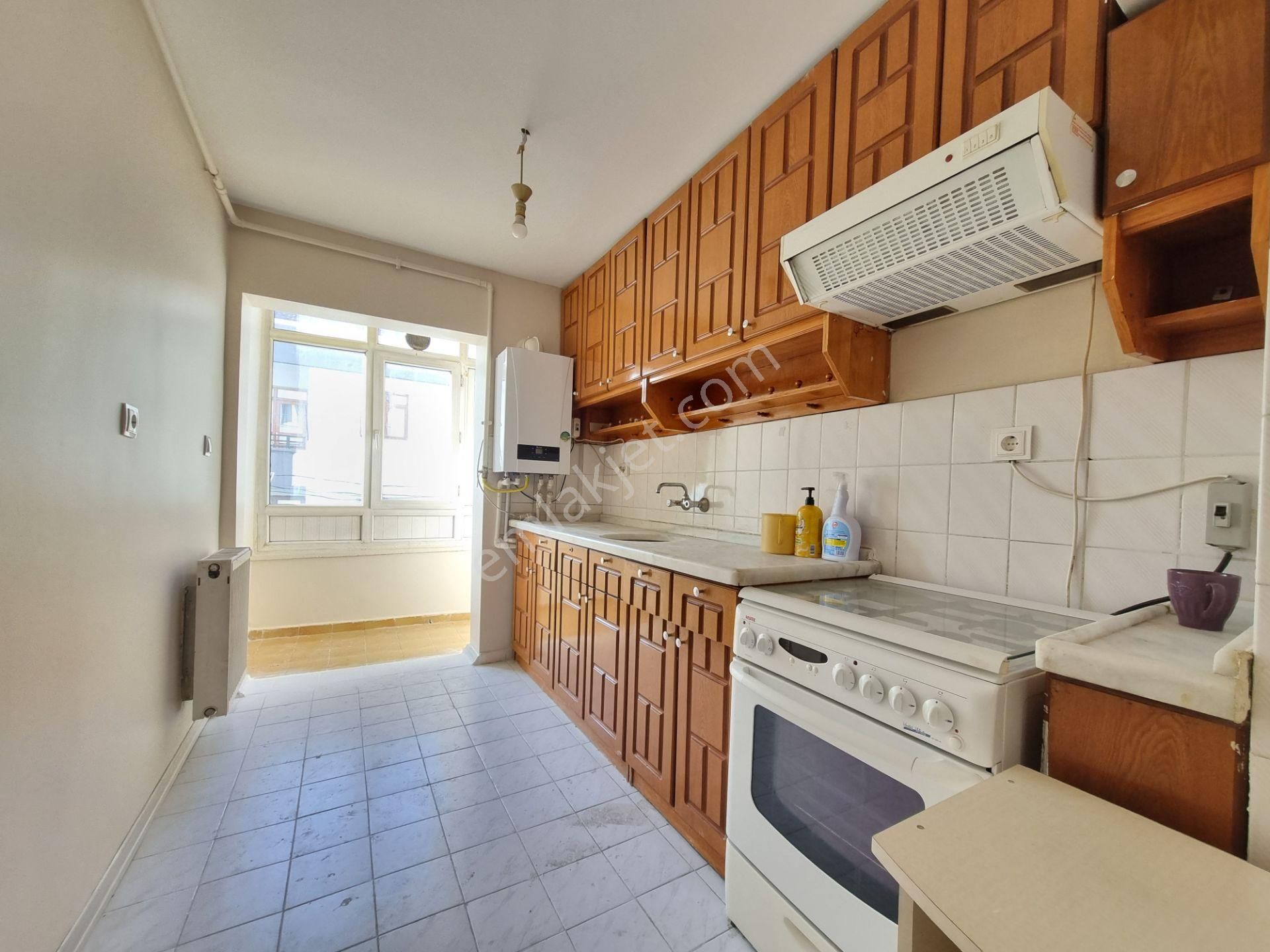 Ragıp Tüzün Cad. - Metroya 14 Dk.- Bol Güneşli - 2+1 Kiralık... - Görsel 8
