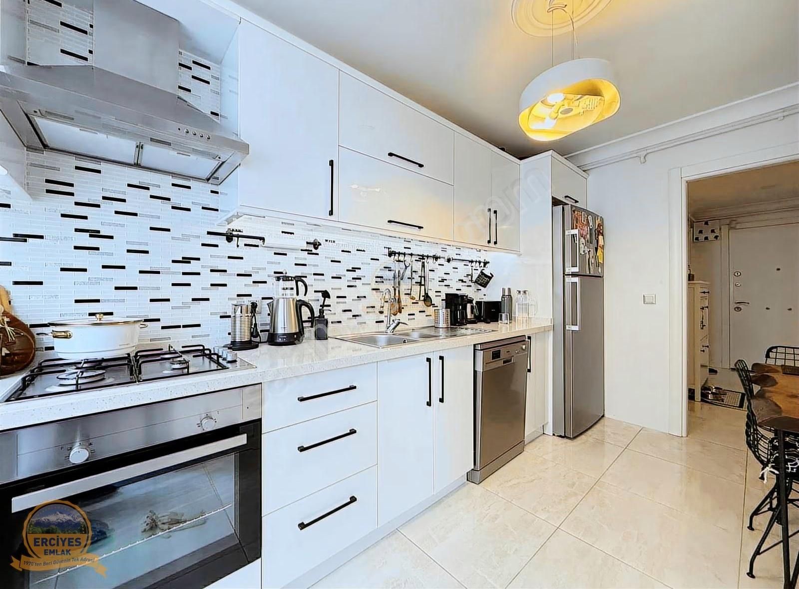 Erciyes'den Suadiyede Bağdata Yakın 120 M² Balkonlu, Ebeveynli - Görsel 6