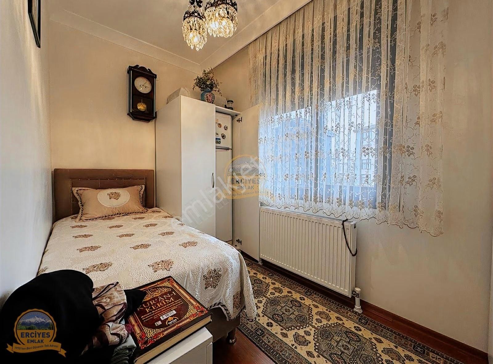 Erciyes'den Kozyatağında Genç Binada 3+1 Balkonlu, Ebeveynli - Görsel 23