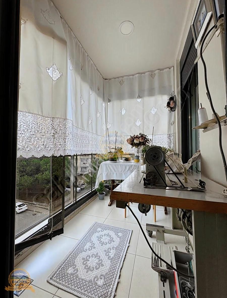 Erciyes'den Kozyatağında Genç Binada 3+1 Balkonlu, Ebeveynli - Görsel 29