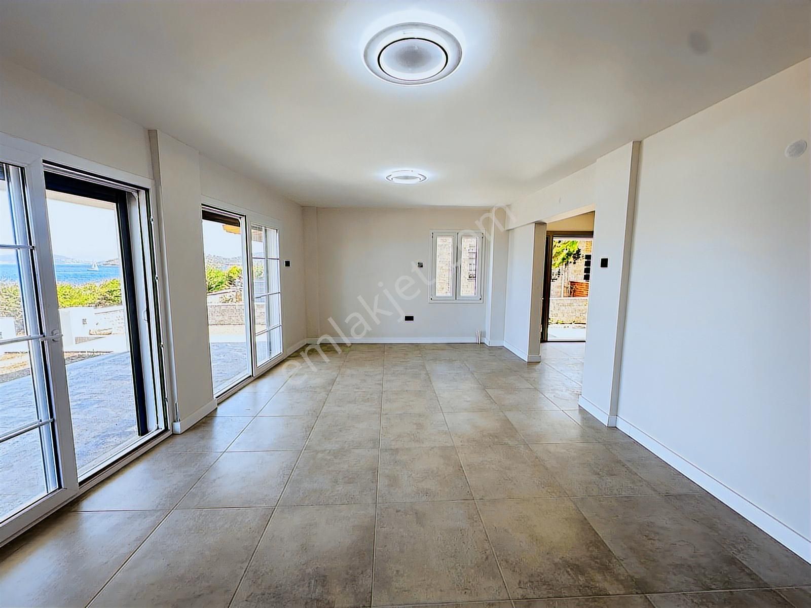 Yeni Foça Denize Sıfır Panoramik Manzaralı Satılık Dubleks - Görsel 19