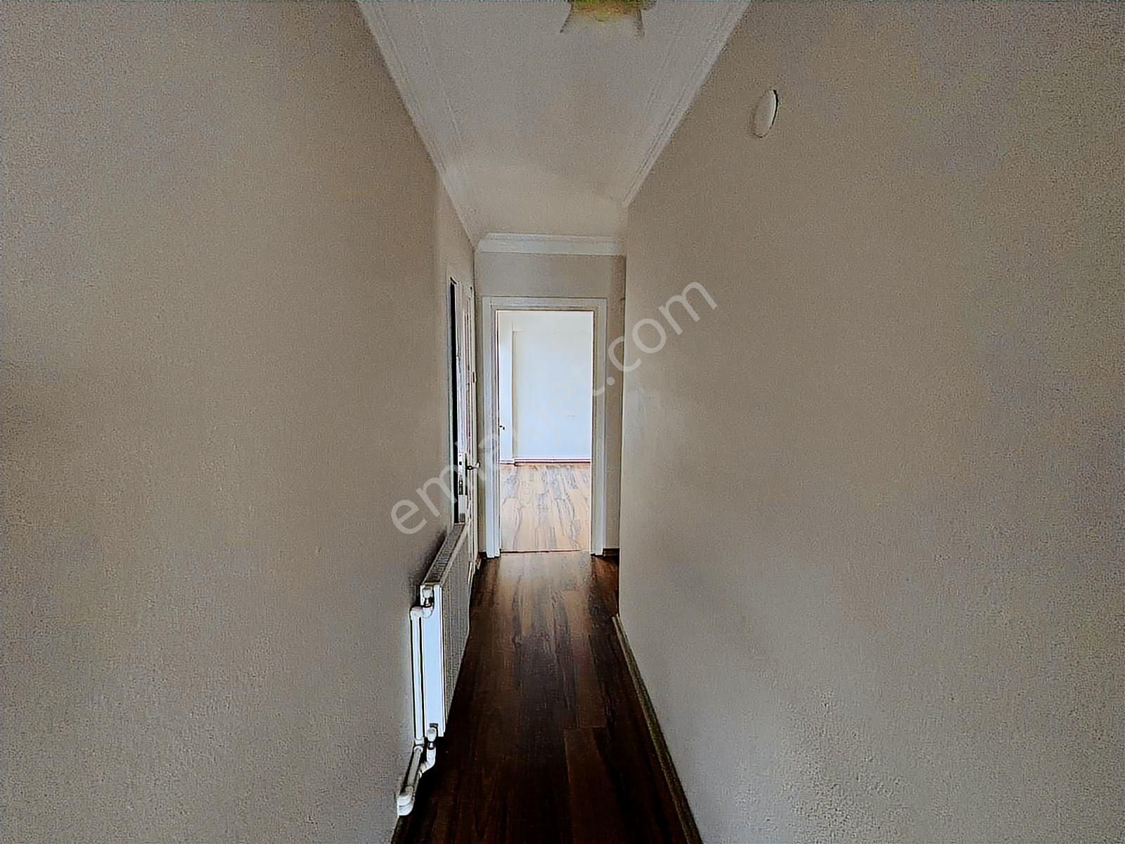 İzmir Buca Barış Mahallesinde Satılık 3+1 Geniş Ve Ara Kat Daire - Görsel 10