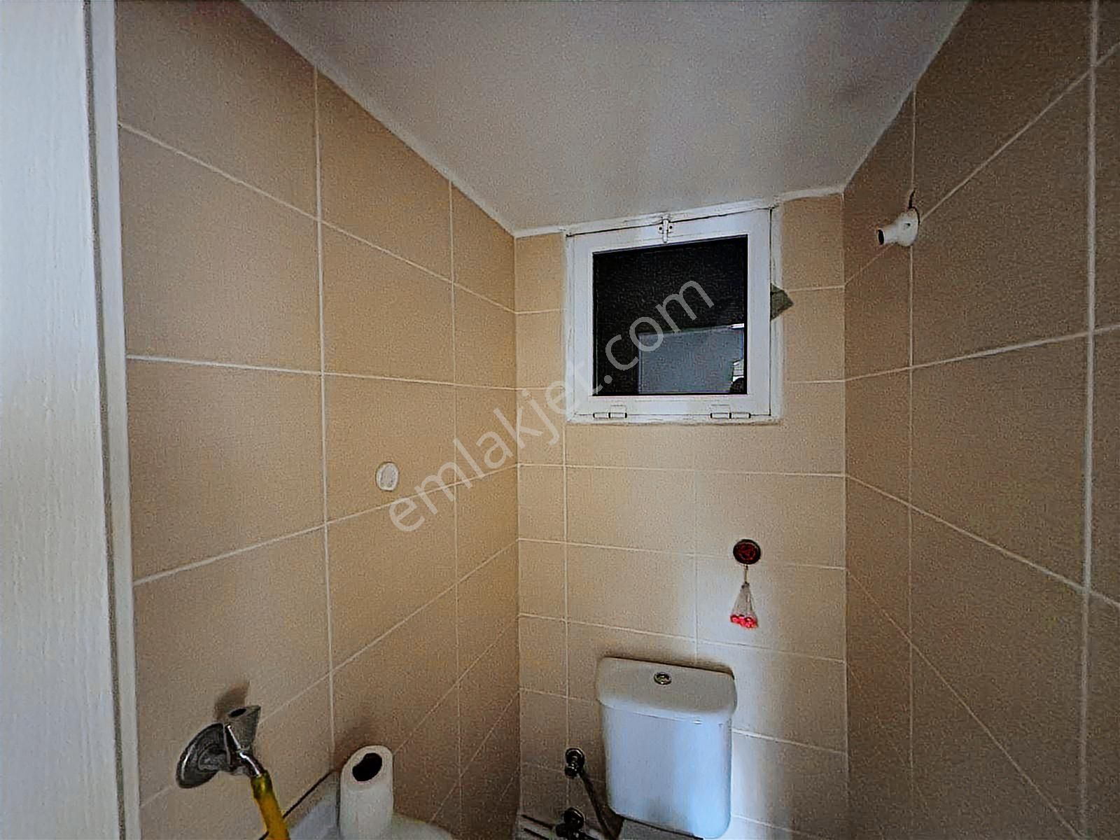 İzmir Buca Barış Mahallesinde Satılık 3+1 Geniş Ve Ara Kat Daire - Görsel 24