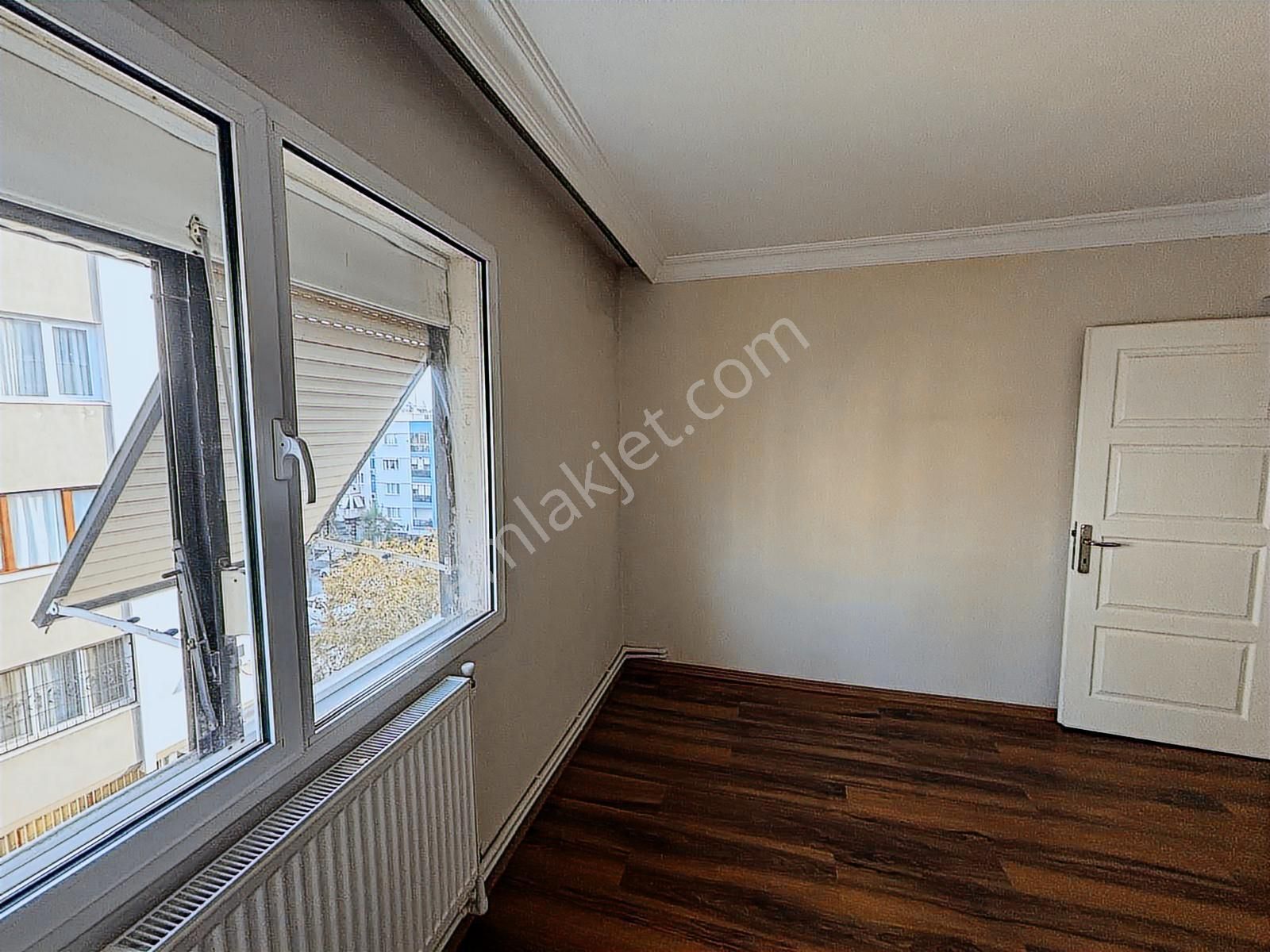 İzmir Buca Barış Mahallesinde Satılık 3+1 Geniş Ve Ara Kat Daire - Görsel 11