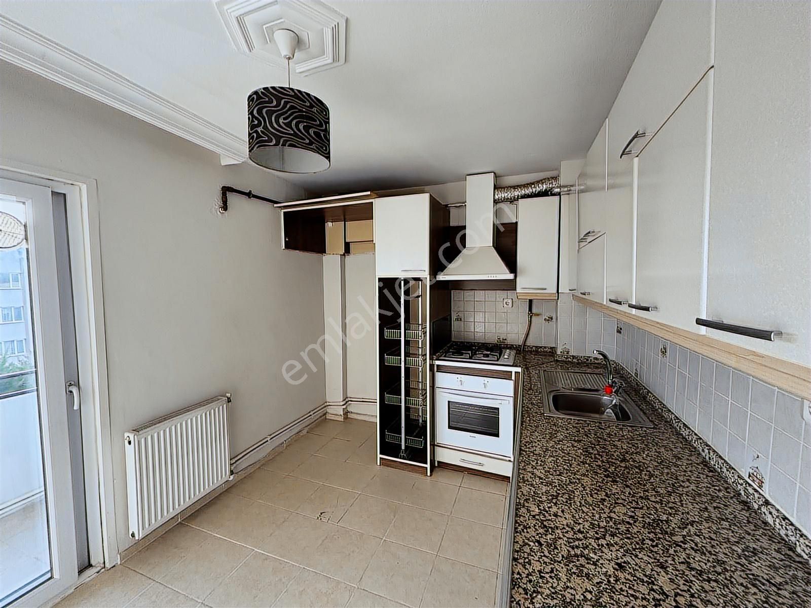 İzmir Buca Barış Mahallesinde Satılık 3+1 Geniş Ve Ara Kat Daire - Görsel 27