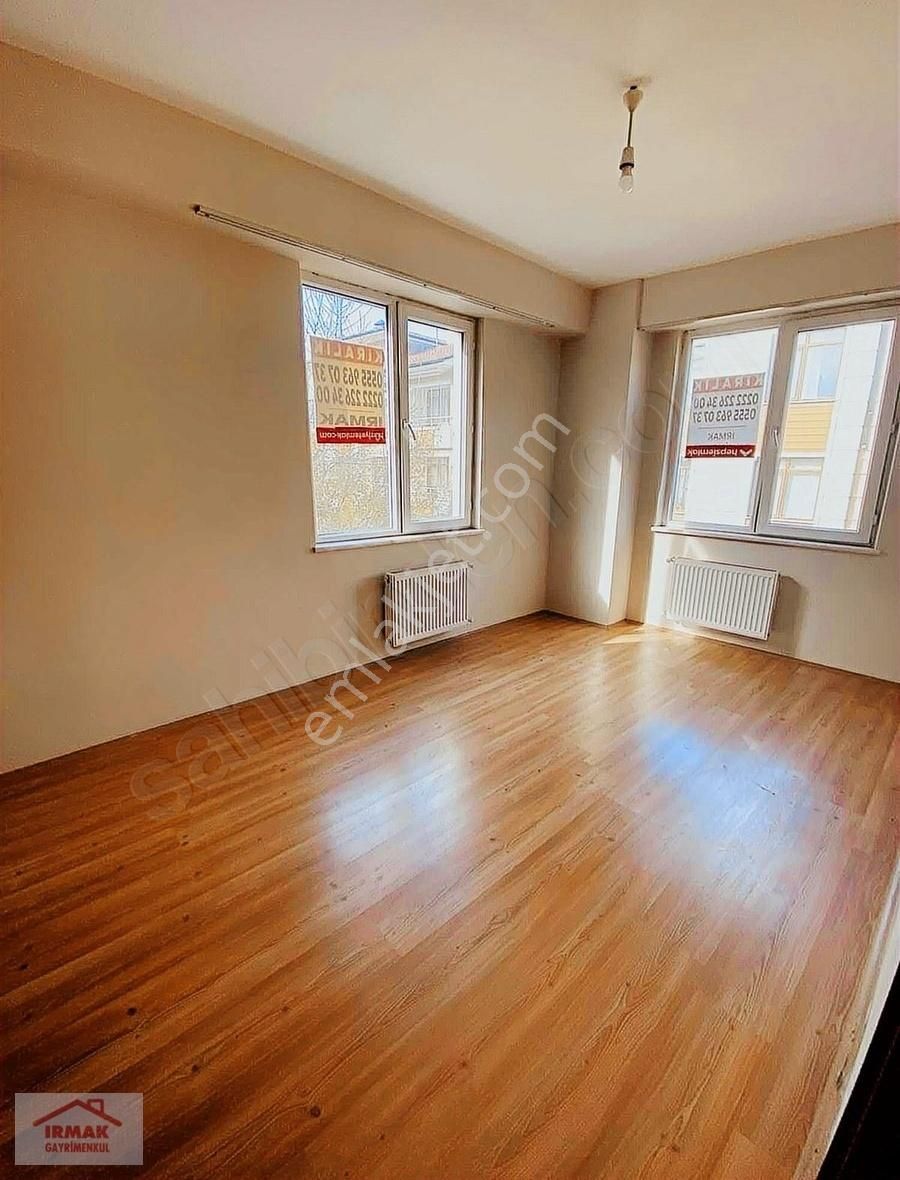 Milli Eğitim Arkası 1+1 Ayrı Mutfak Kiralık Apart - Görsel 2