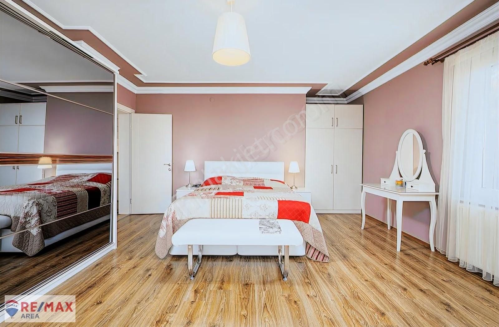 Remax Area Dan Havuz, Bahçe Eşyalı Satılık Deniz Manzaralı Villa - Görsel 16