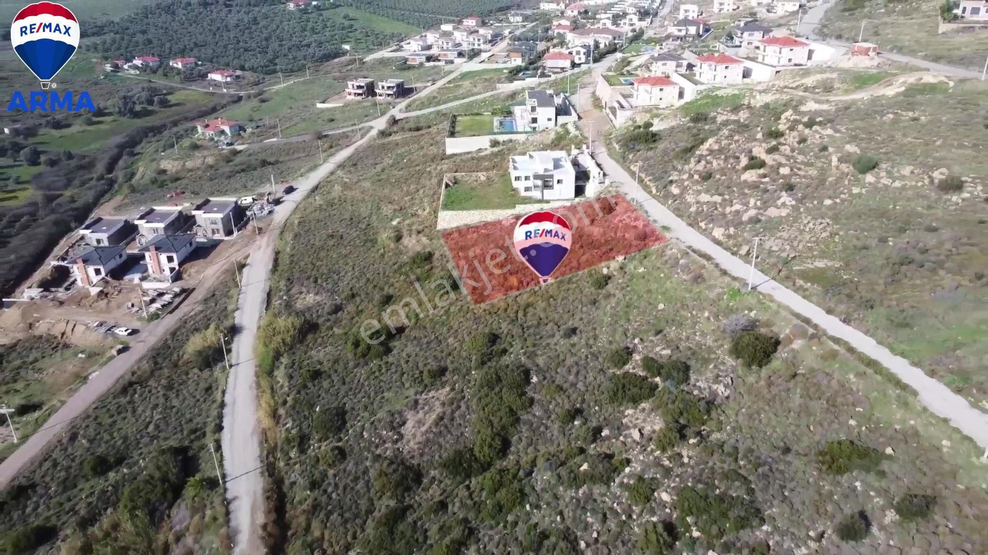 Remax Arma Dan İzmir Foça Da Satılık Villa İmarlı Geniş Arsa - Görsel 2