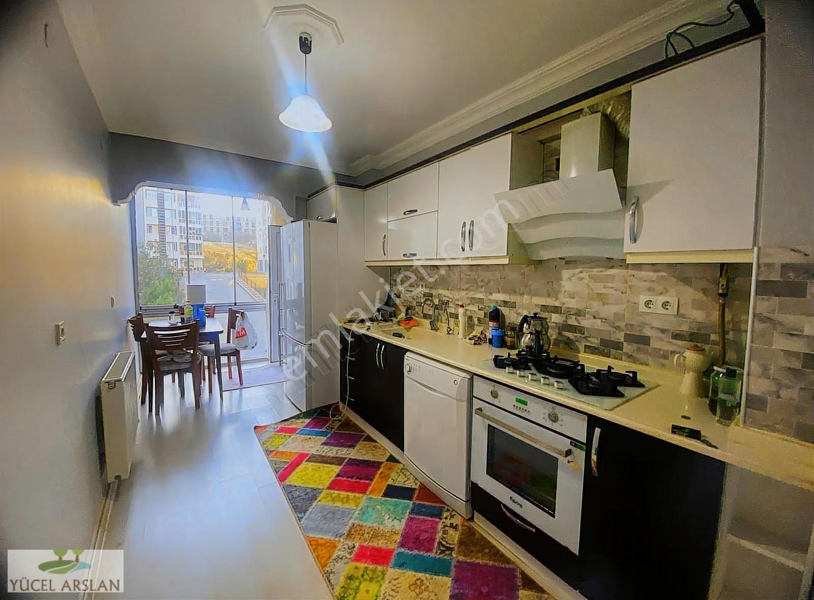 Çiğli İnönü Mah.site İçinde 130m2 D.gazlı 3+1 Satılık Daire