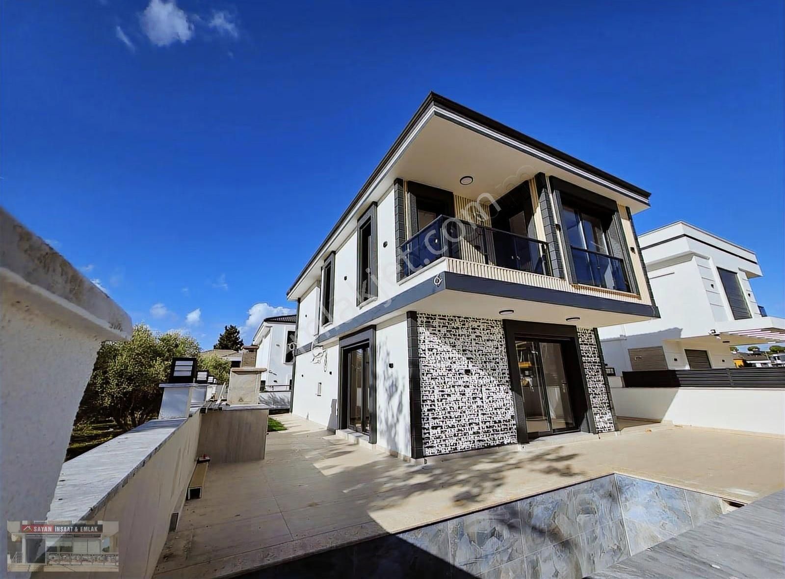 Hisar' Da Tam Müstakil Havuzlu Otoparklı 3+1 Ayrı Mutfaklı - Görsel 9