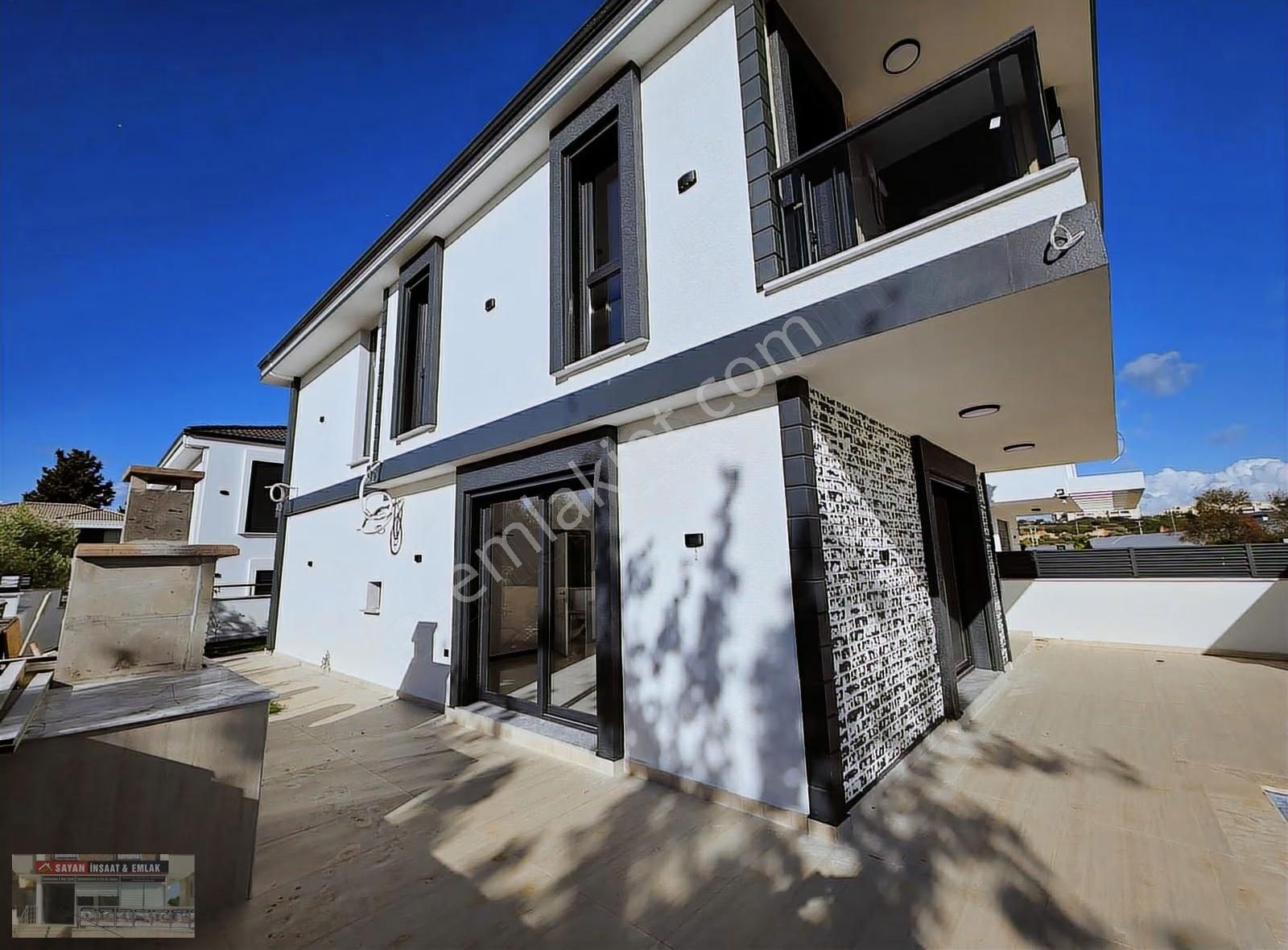 Hisar' Da Tam Müstakil Havuzlu Otoparklı 3+1 Ayrı Mutfaklı - Görsel 32