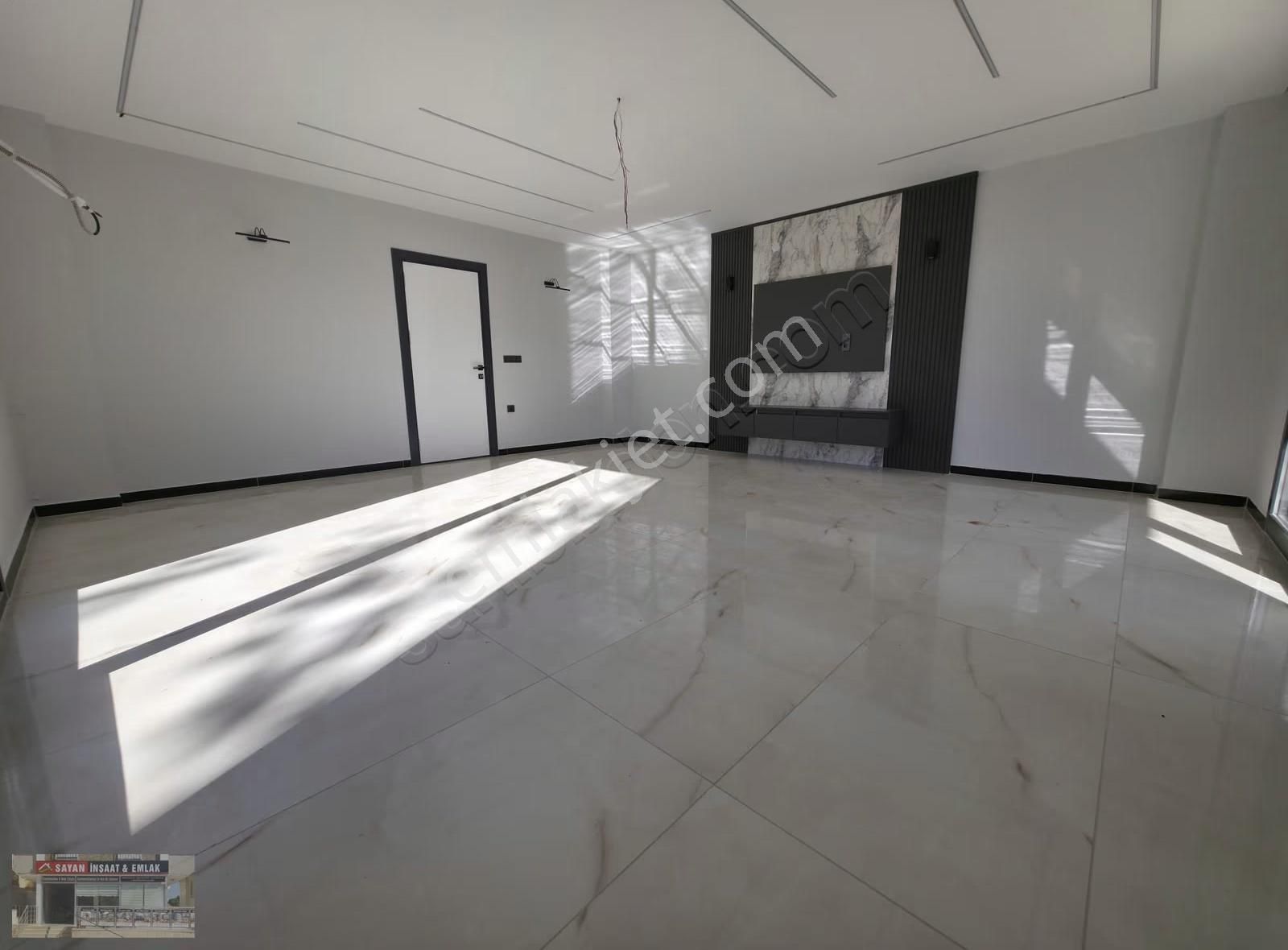 Hisar' Da Tam Müstakil Havuzlu Otoparklı 3+1 Ayrı Mutfaklı - Görsel 8