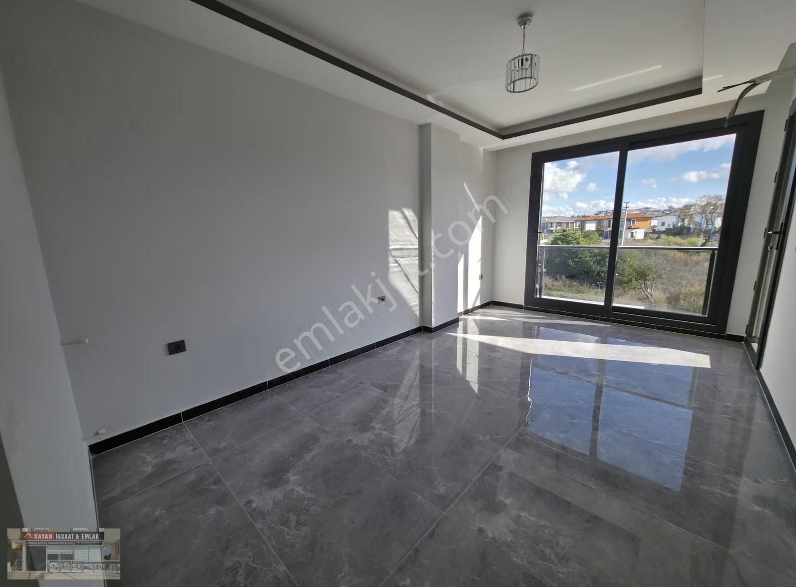 Hisar' Da Tam Müstakil Havuzlu Otoparklı 3+1 Ayrı Mutfaklı - Görsel 12