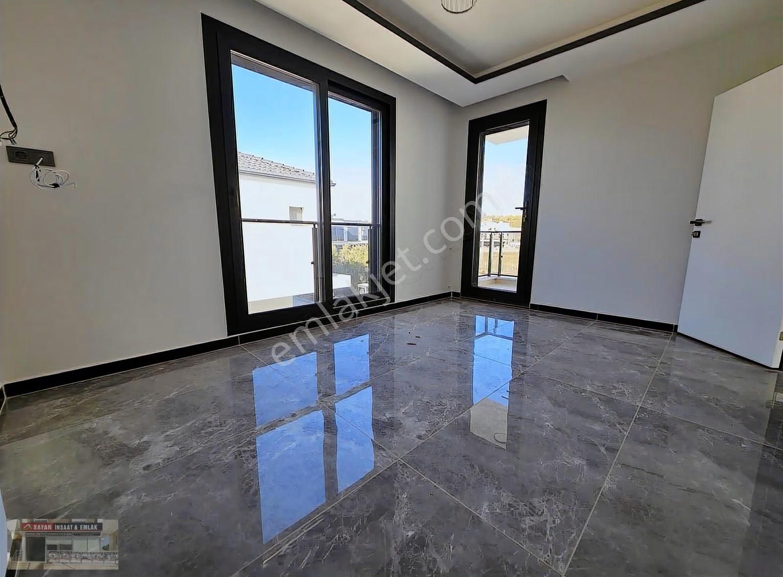 Hisar' Da Tam Müstakil Havuzlu Otoparklı 3+1 Ayrı Mutfaklı - Görsel 31