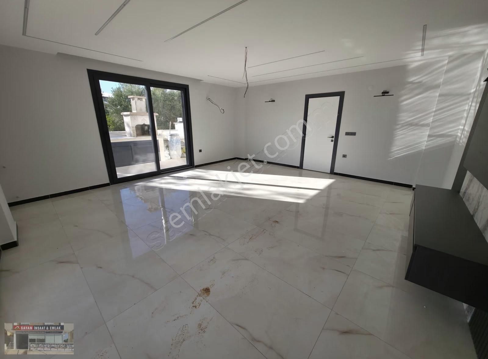 Hisar' Da Tam Müstakil Havuzlu Otoparklı 3+1 Ayrı Mutfaklı - Görsel 27