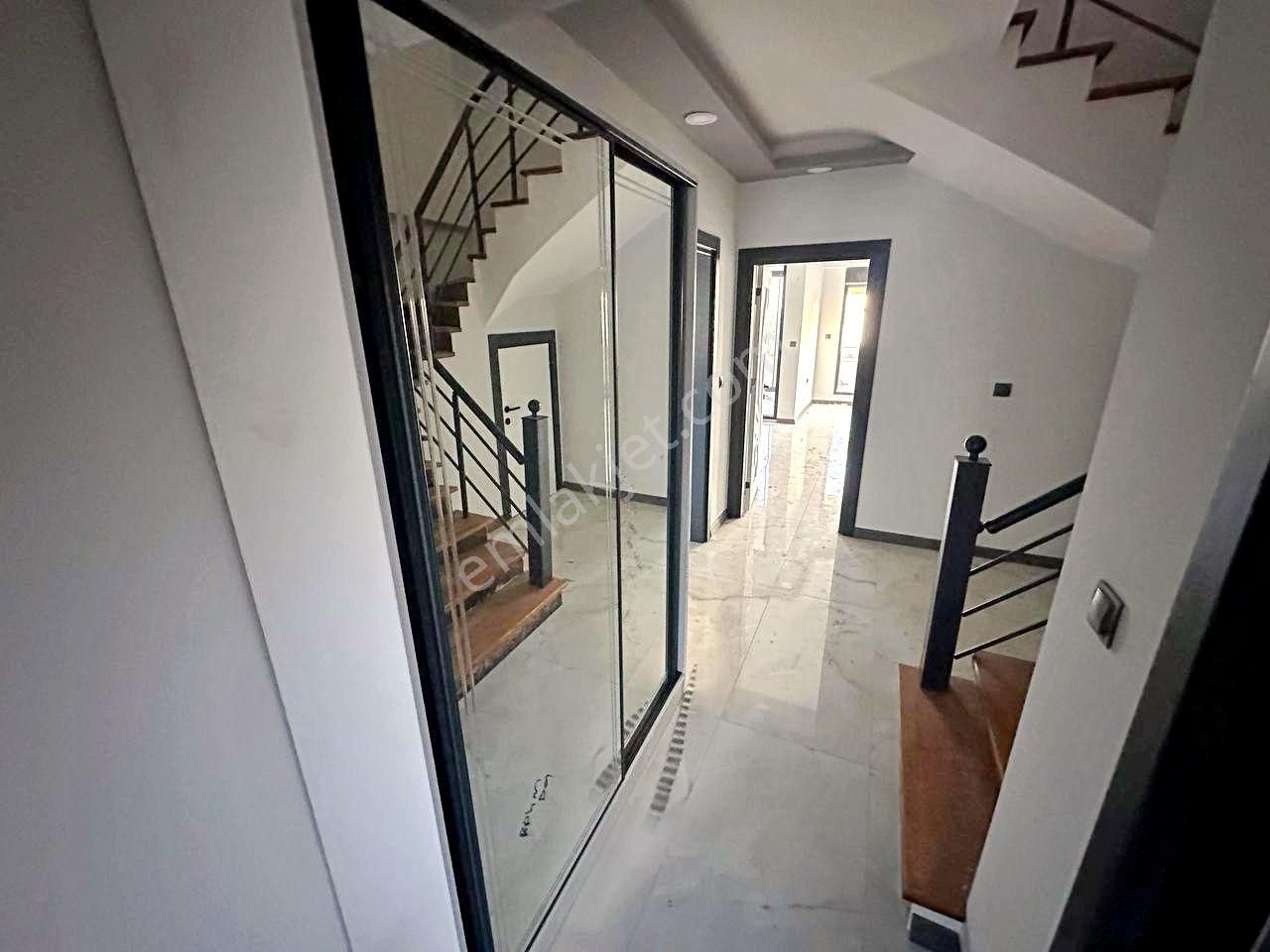 Venüs Gayrimenkul'den Avcılar'da Satılık 4+1deniz Manzaralı Lüks Satılık Müstakil Villa - Görsel 11