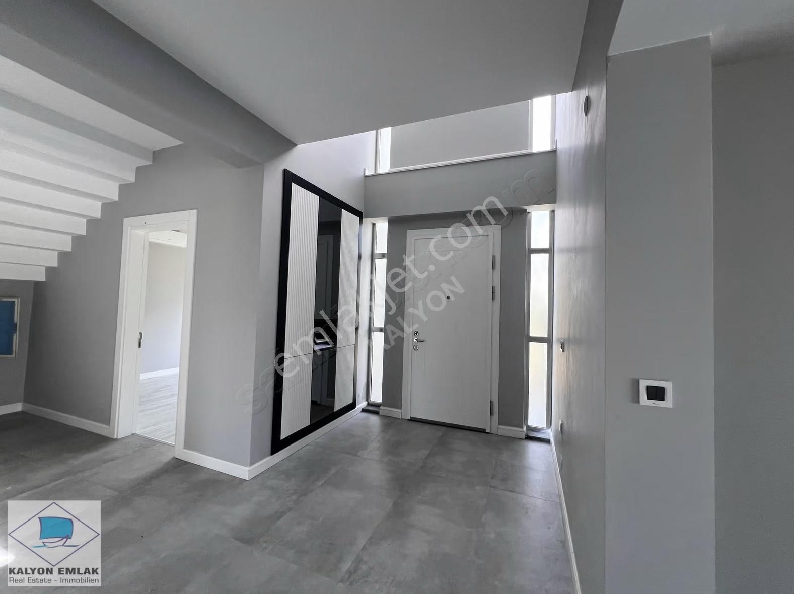 İzmir Çeşme Ilıcada Tam Müstakil Lüks Ve Modern Kiralık Villa - Görsel 35