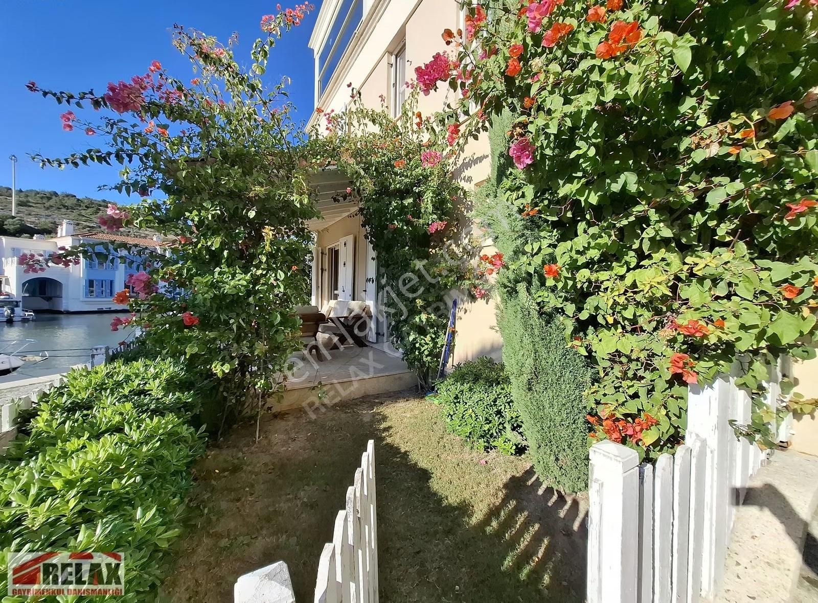 Relax'dan Çeşme Alaçatı Portta Denize Sıfır 2+1 Bahçeli Havuzlu - Görsel 10