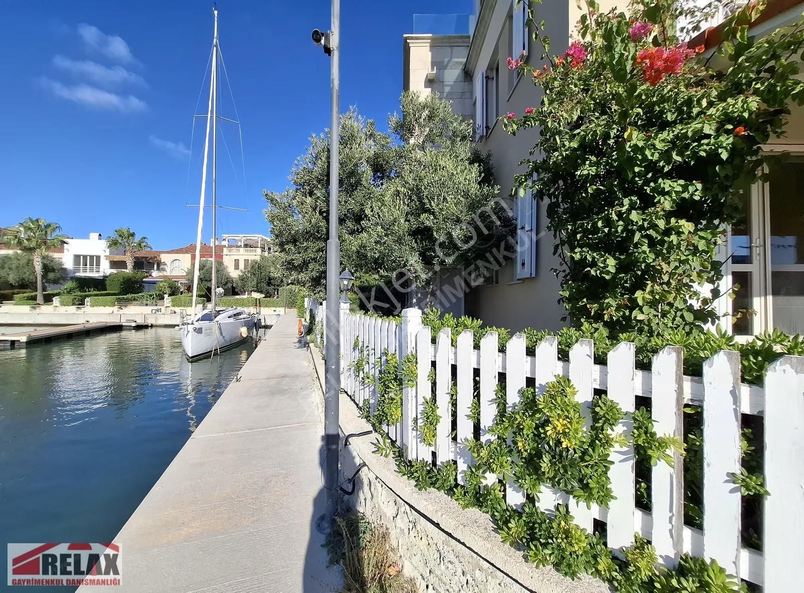 Relax'dan Çeşme Alaçatı Portta Denize Sıfır 2+1 Bahçeli Havuzlu - Görsel 32