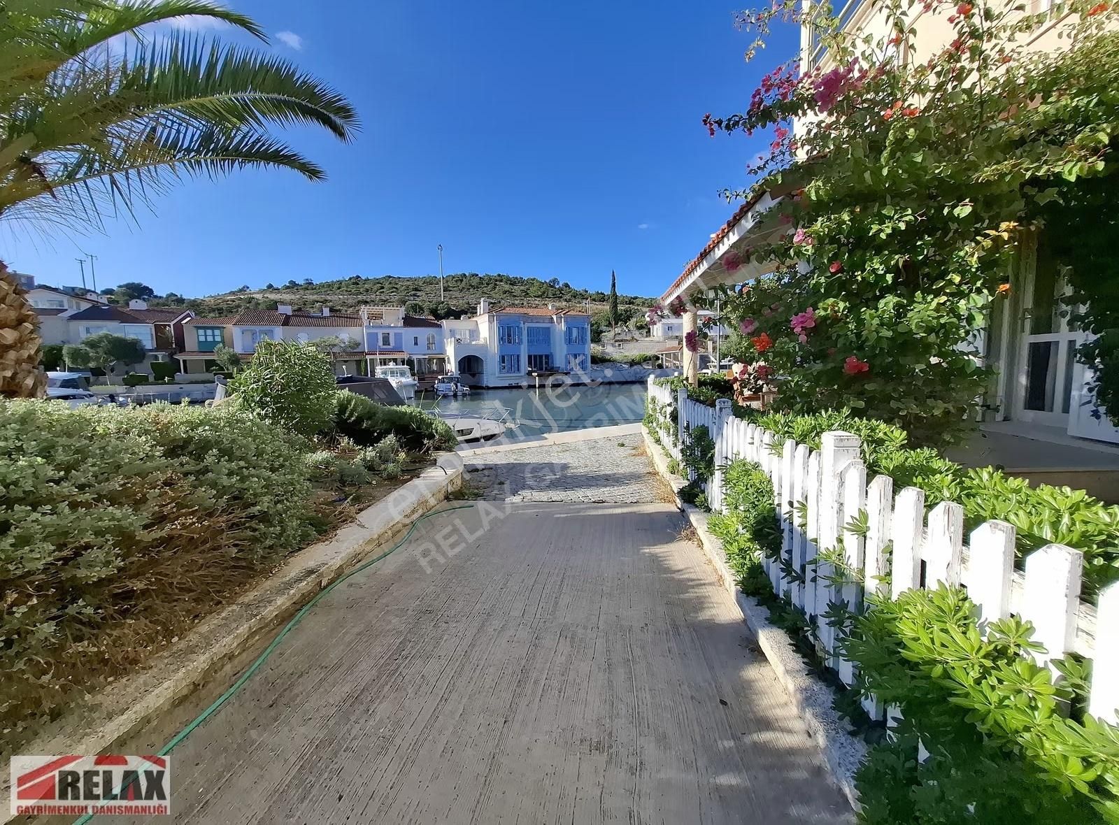 Relax'dan Çeşme Alaçatı Portta Denize Sıfır 2+1 Bahçeli Havuzlu - Görsel 19