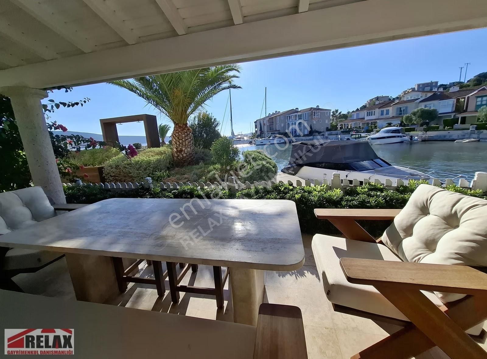 Relax'dan Çeşme Alaçatı Portta Denize Sıfır 2+1 Bahçeli Havuzlu - Görsel 14