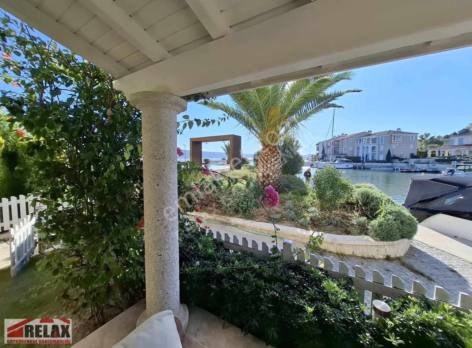 Relax'dan Çeşme Alaçatı Portta Denize Sıfır 2+1 Bahçeli Havuzlu - Görsel 13