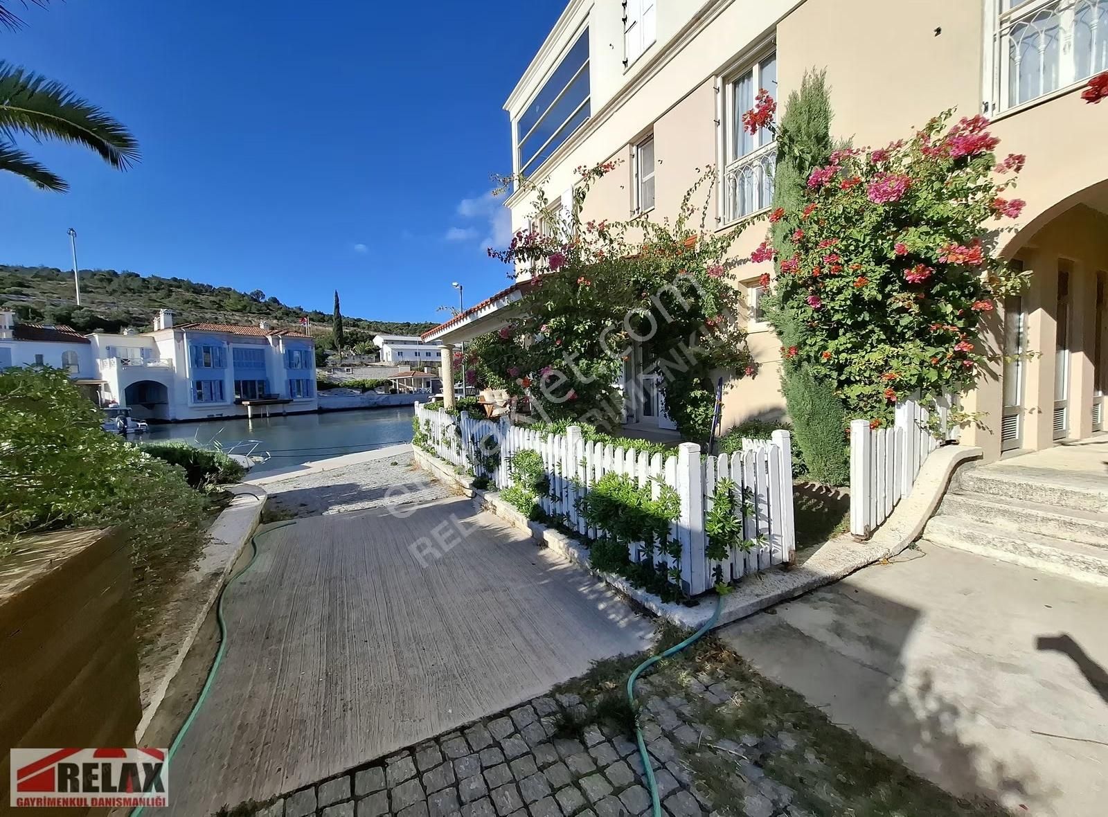 Relax'dan Çeşme Alaçatı Portta Denize Sıfır 2+1 Bahçeli Havuzlu - Görsel 28