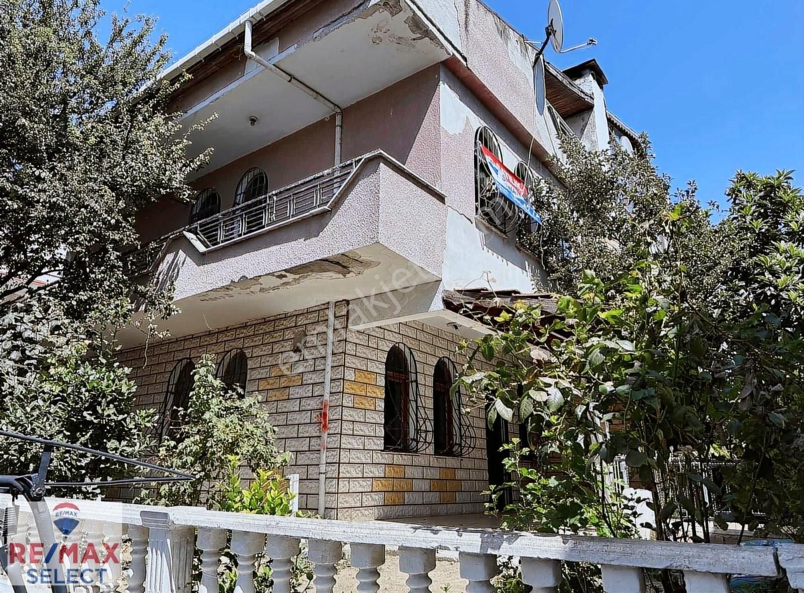 Silivri Cumhuriyet Mh.manolya Sitesi Bahçe&şömineli Boş Tribleks